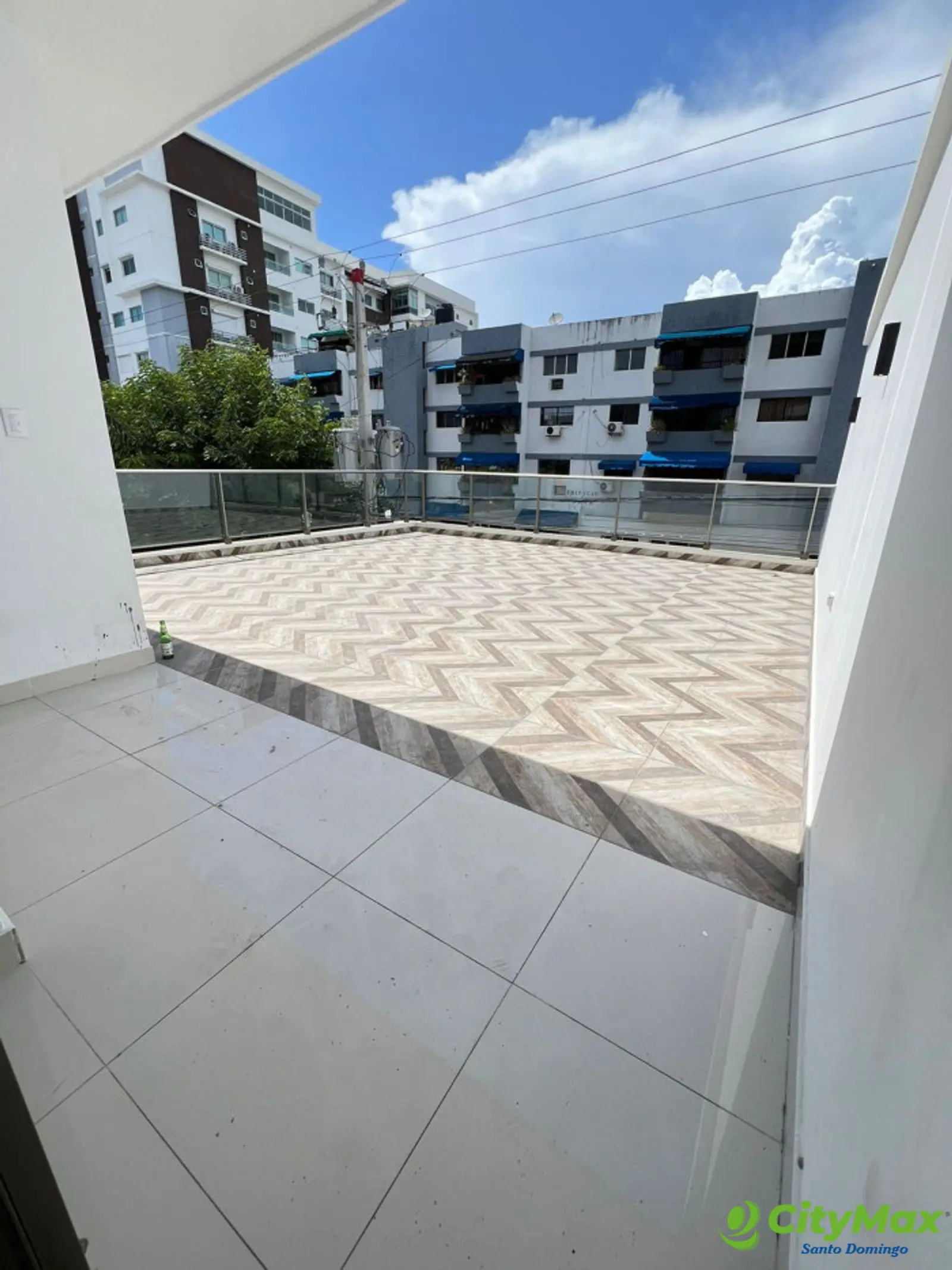 Apartamento en venta en Bella Vista nuevo a estrenar - foto 3