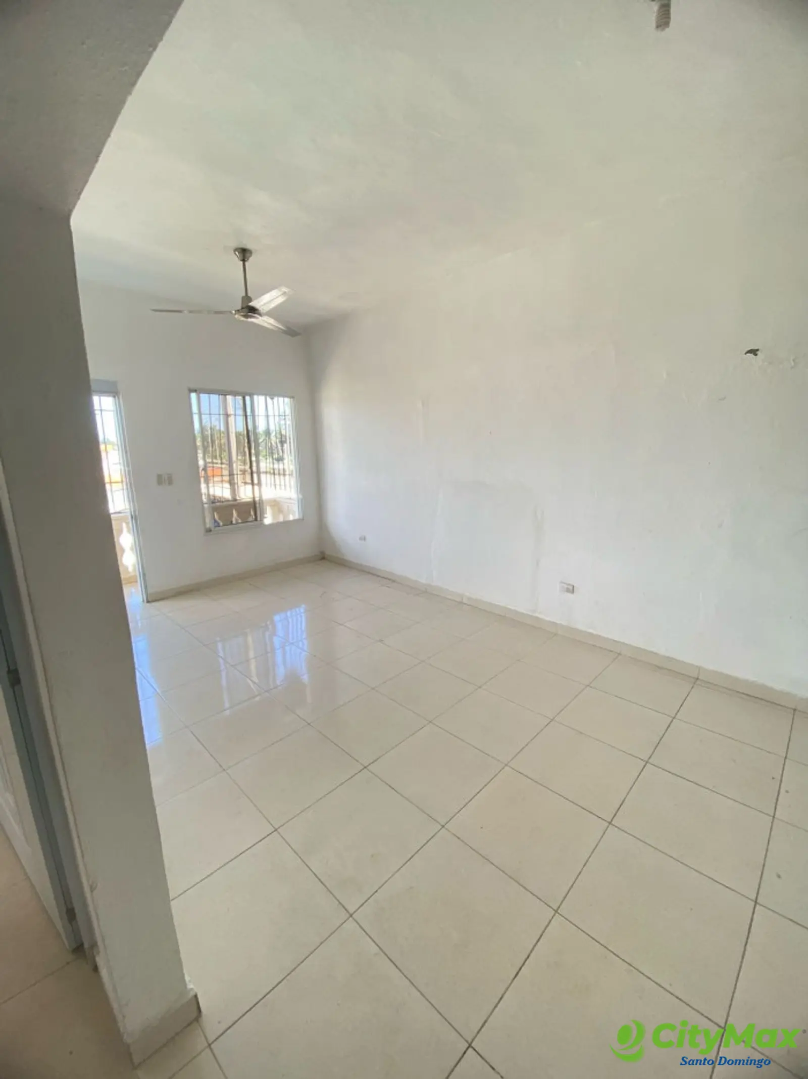 Apartamento en renta en la Marginal Las Americas - foto 2