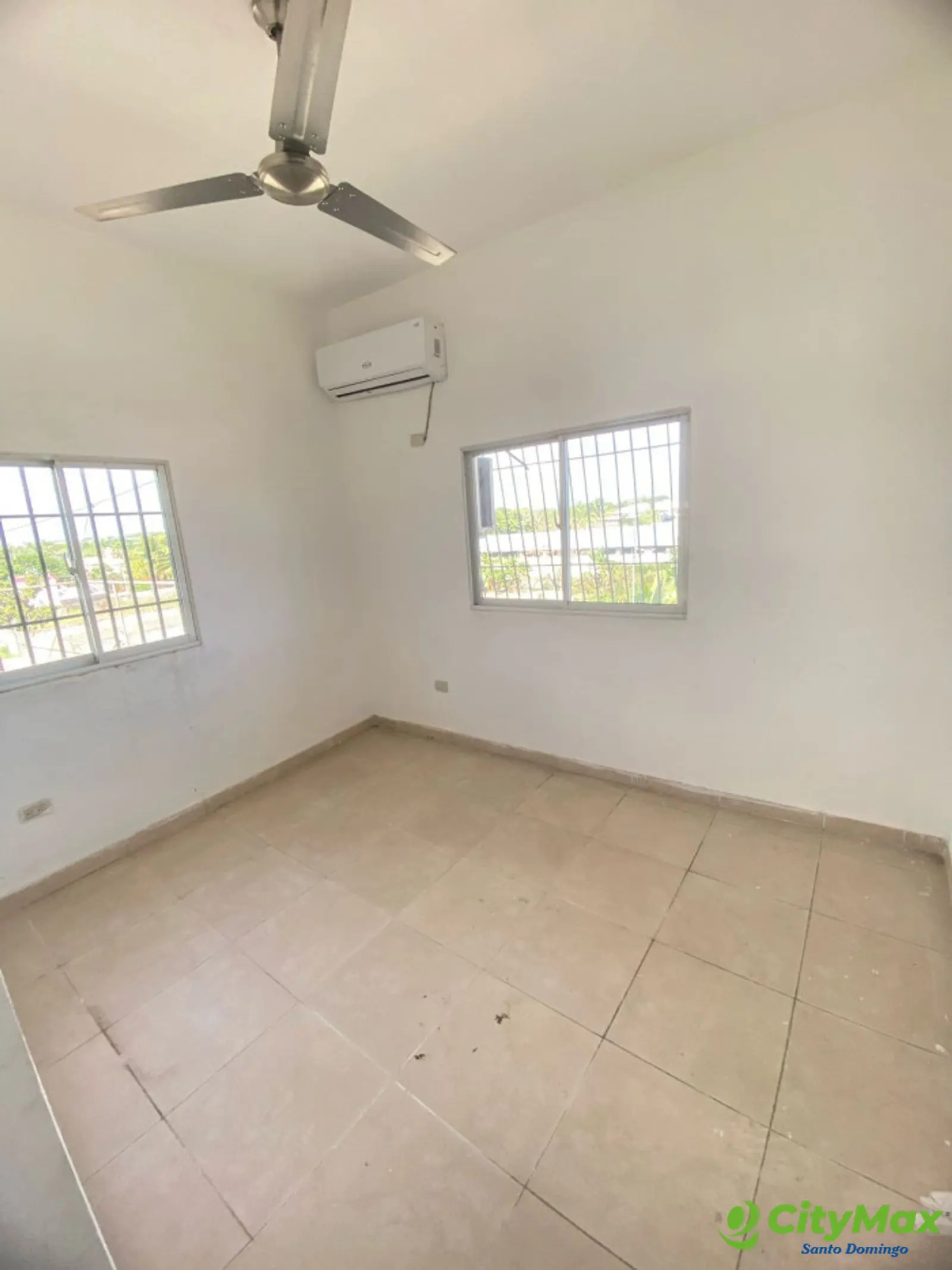 Apartamento en renta en la Marginal Las Americas - foto 4