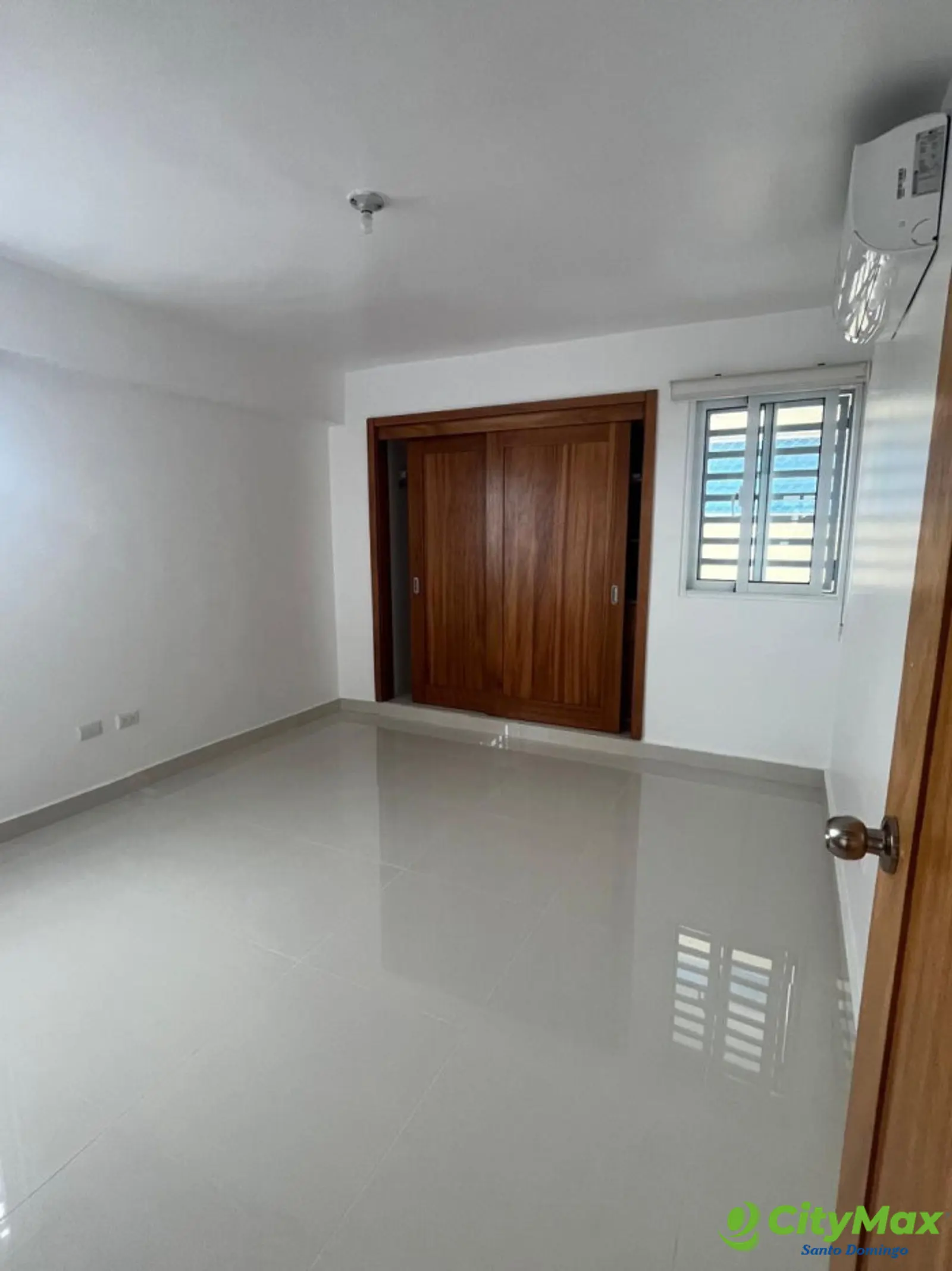Alquilo apartamento de 3Habitaciones Zona Universitaria - foto 14