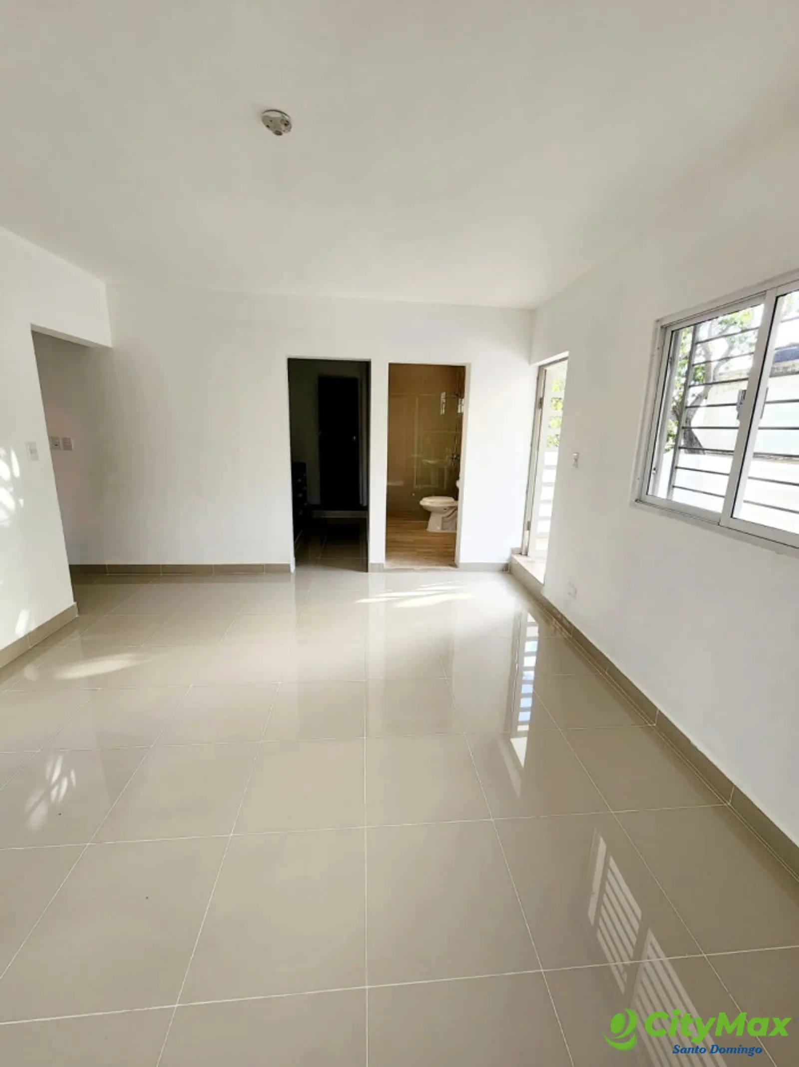 Casa de uso Comercial en Alquiler en Urb Miramar 170mts - foto 11