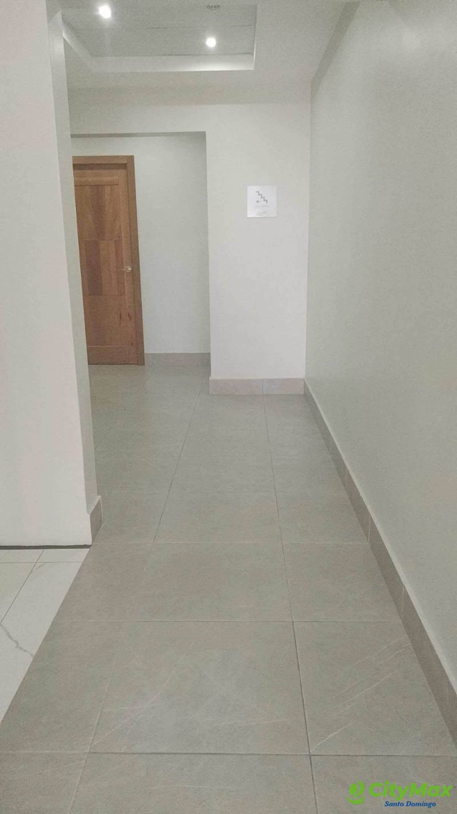 Local en Alquiler o Venta para oficina Evaristo Morales - foto 5