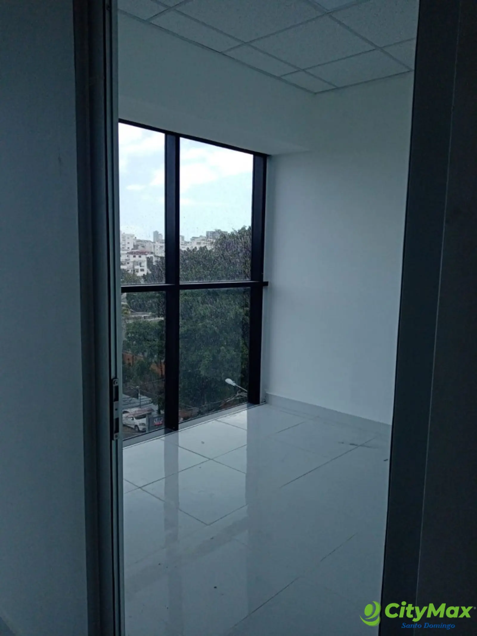 Oficina en Alquiler Todo Incluido en Los Prados - foto 4