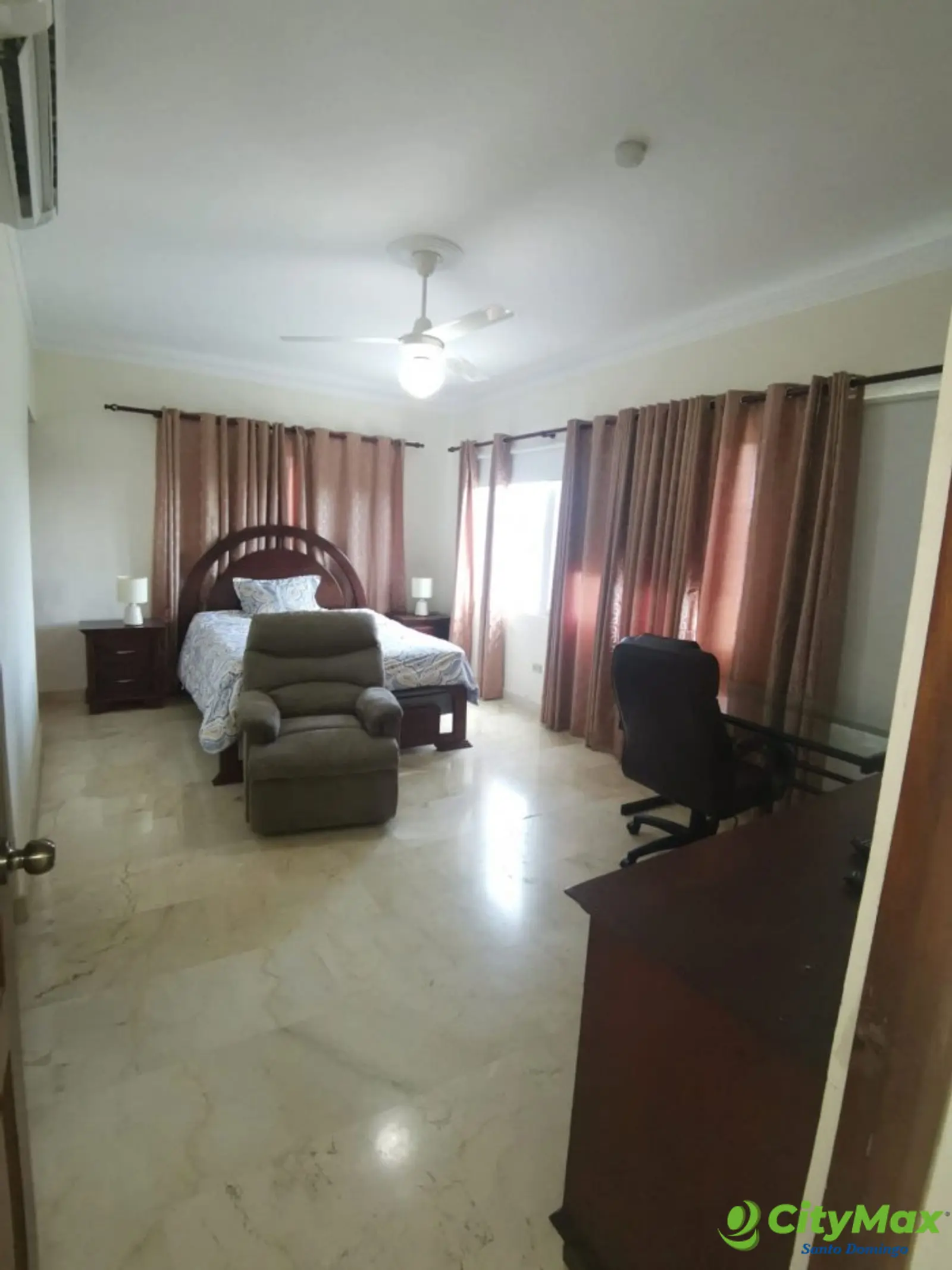 Casa Amueblada en Venta o alquiler en Arroyo Hondo III - foto 5