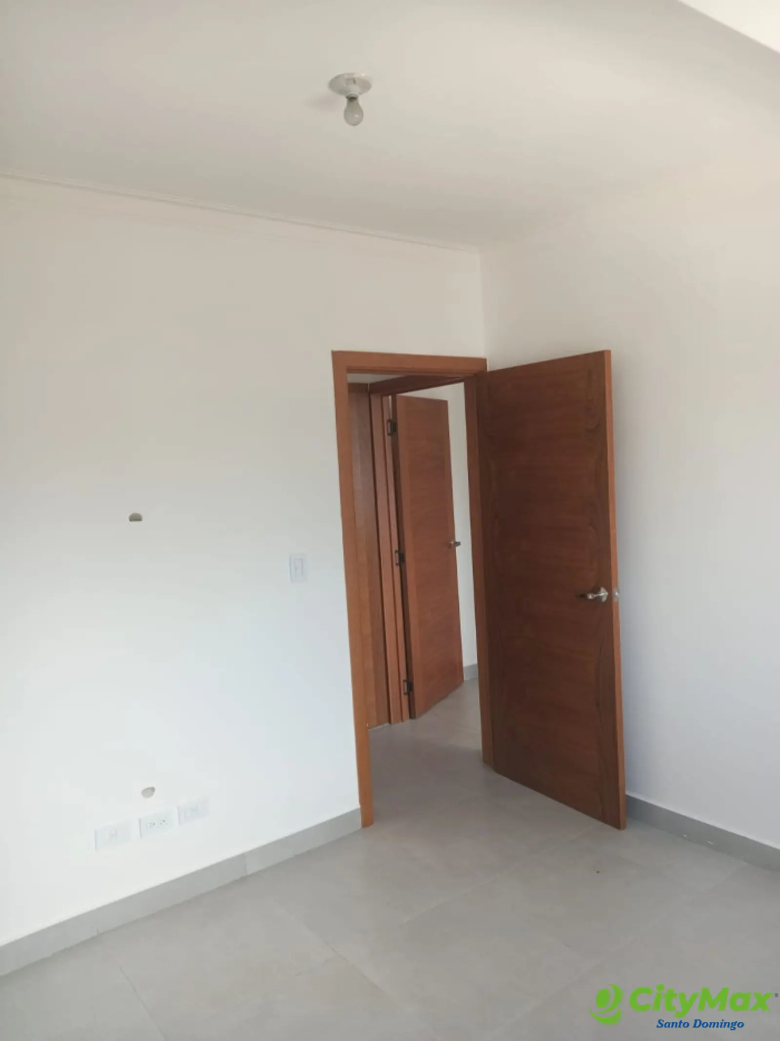 Apartamento de 2 hab en Evaristo Morales  - foto 2
