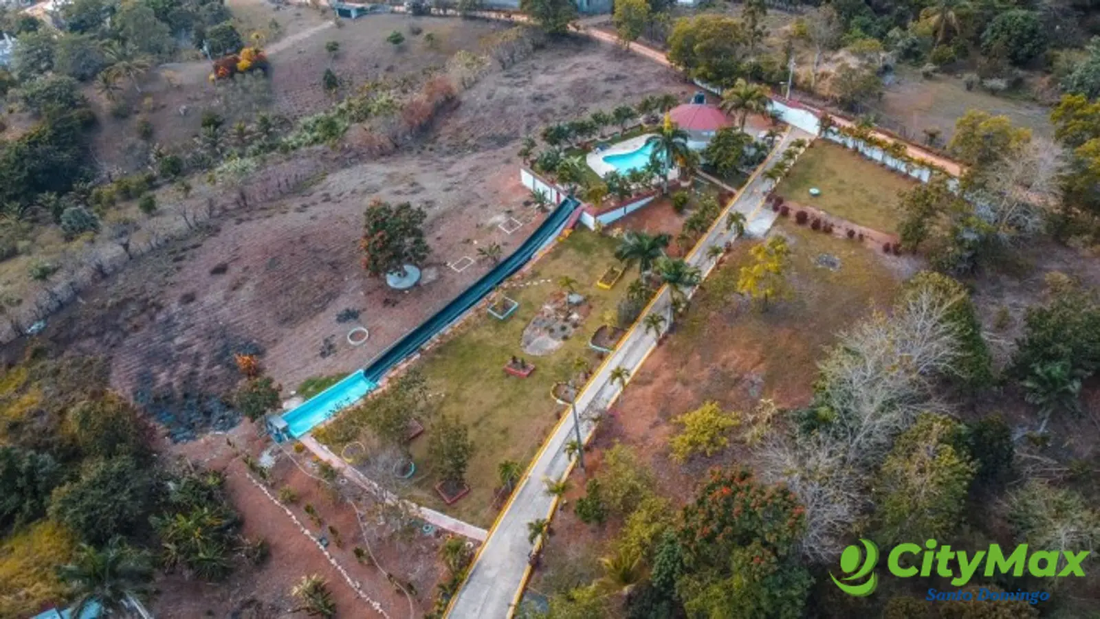 Villa Amueblada en Venta en Pedro Brand con piscina - foto 19