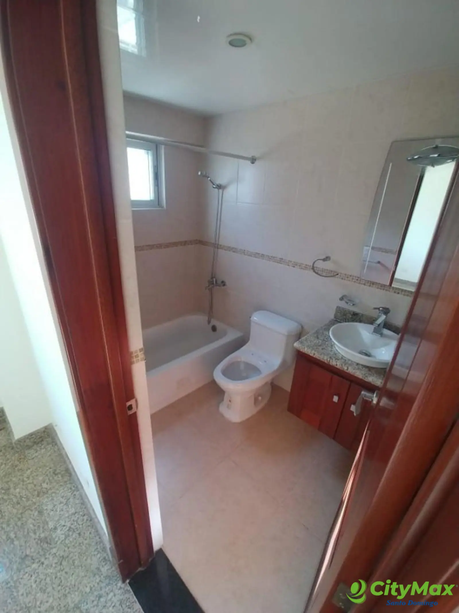 PENTHOUSE EN VENTA EN BELLA VISTA LISTO PARA VIVIR - foto 7