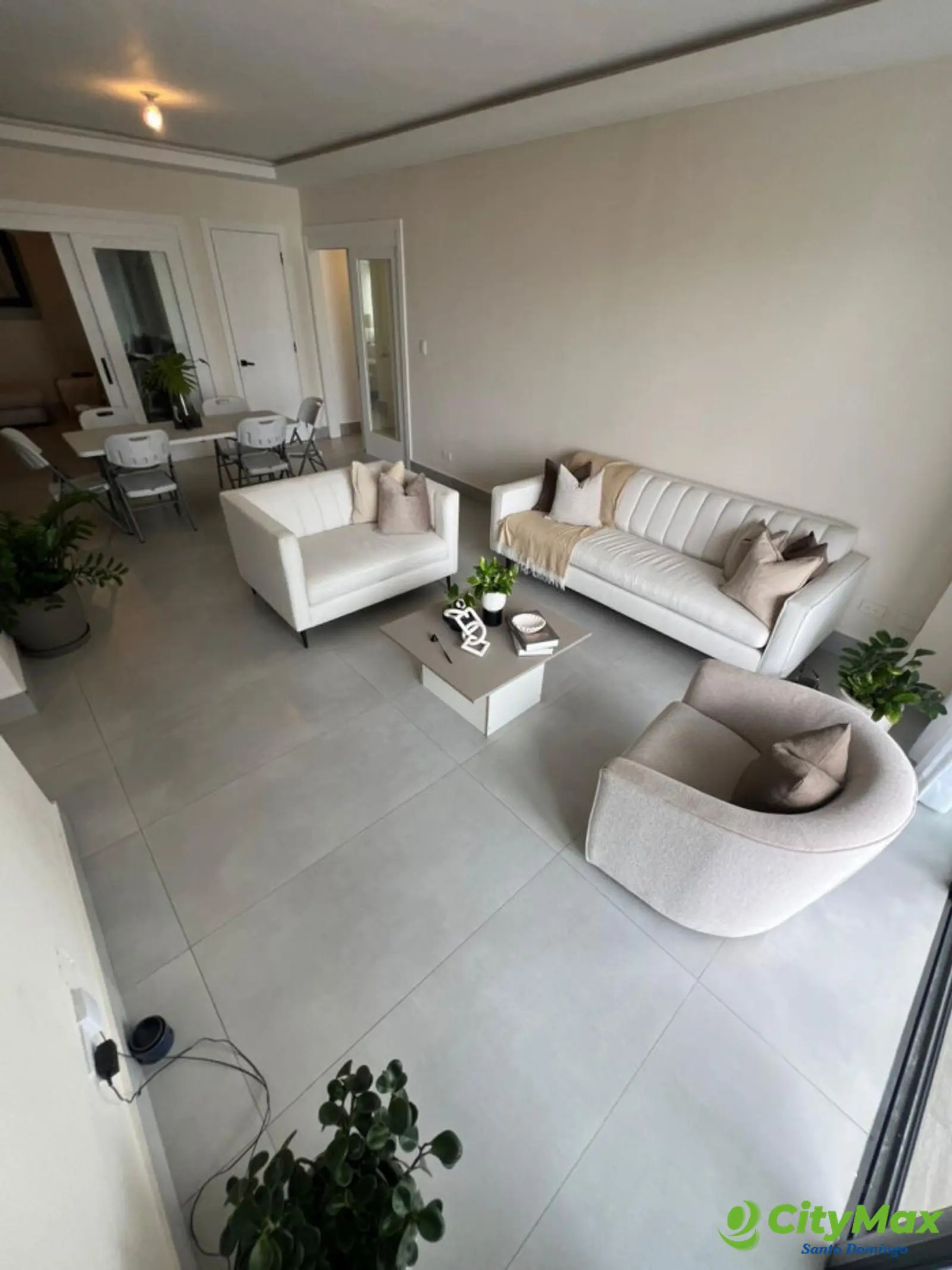 Apartamento en Venta en Evaristo Morales, Santo Domingo - foto 2