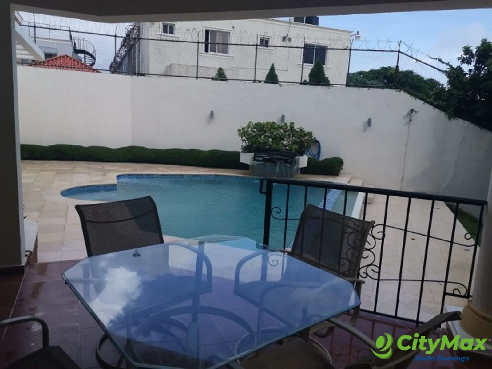 Casa Amueblada en Venta o alquiler en Arroyo Hondo III - foto 4