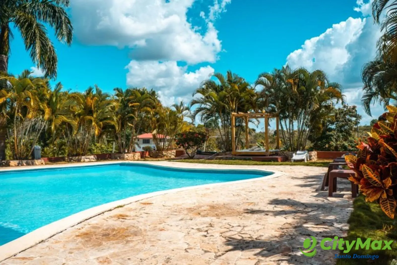 Villa Amueblada en Venta en Pedro Brand con piscina - foto 2