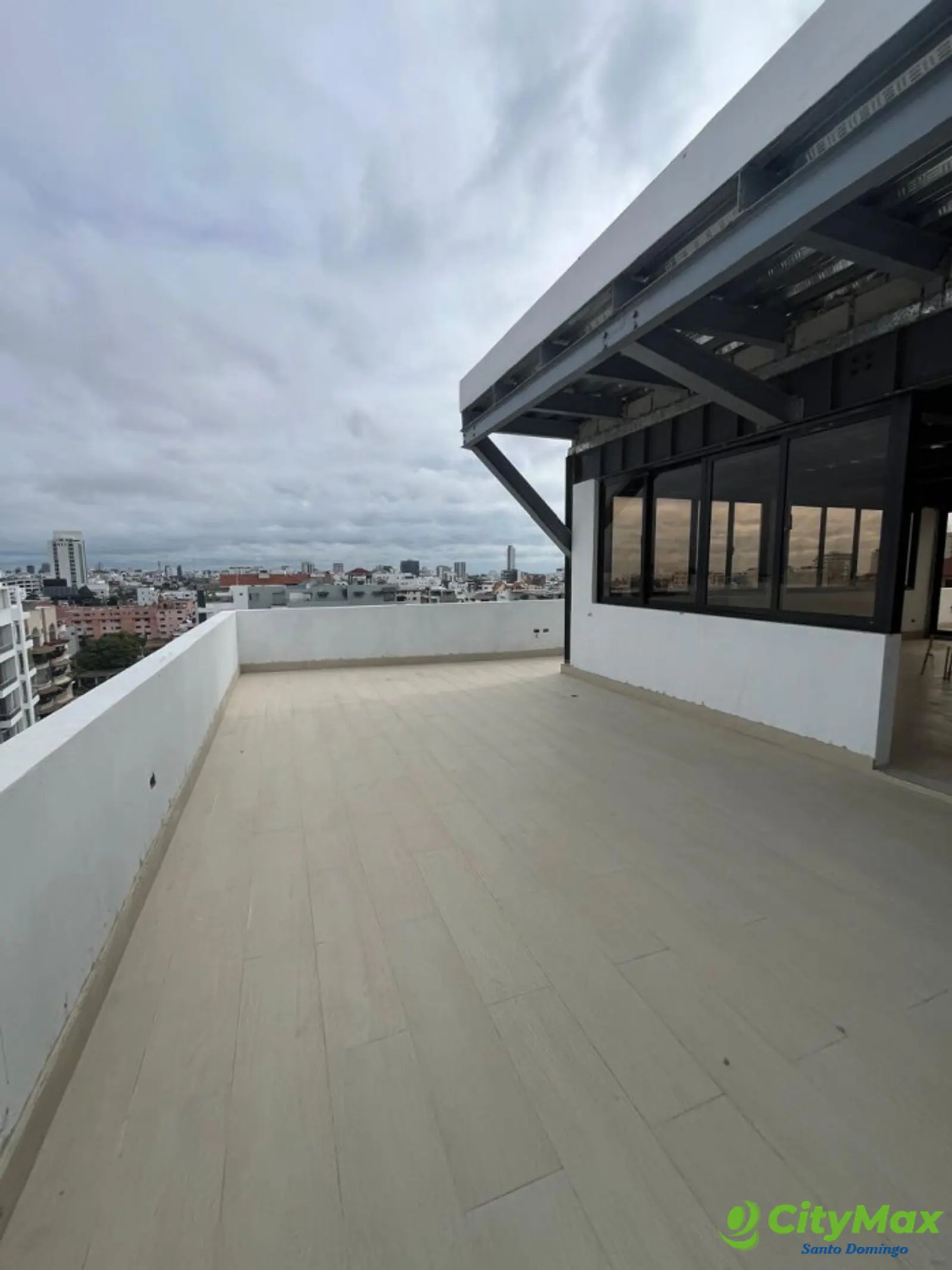 Penthouse en Venta en Renacimiento de 2 Habitaciones - foto 8