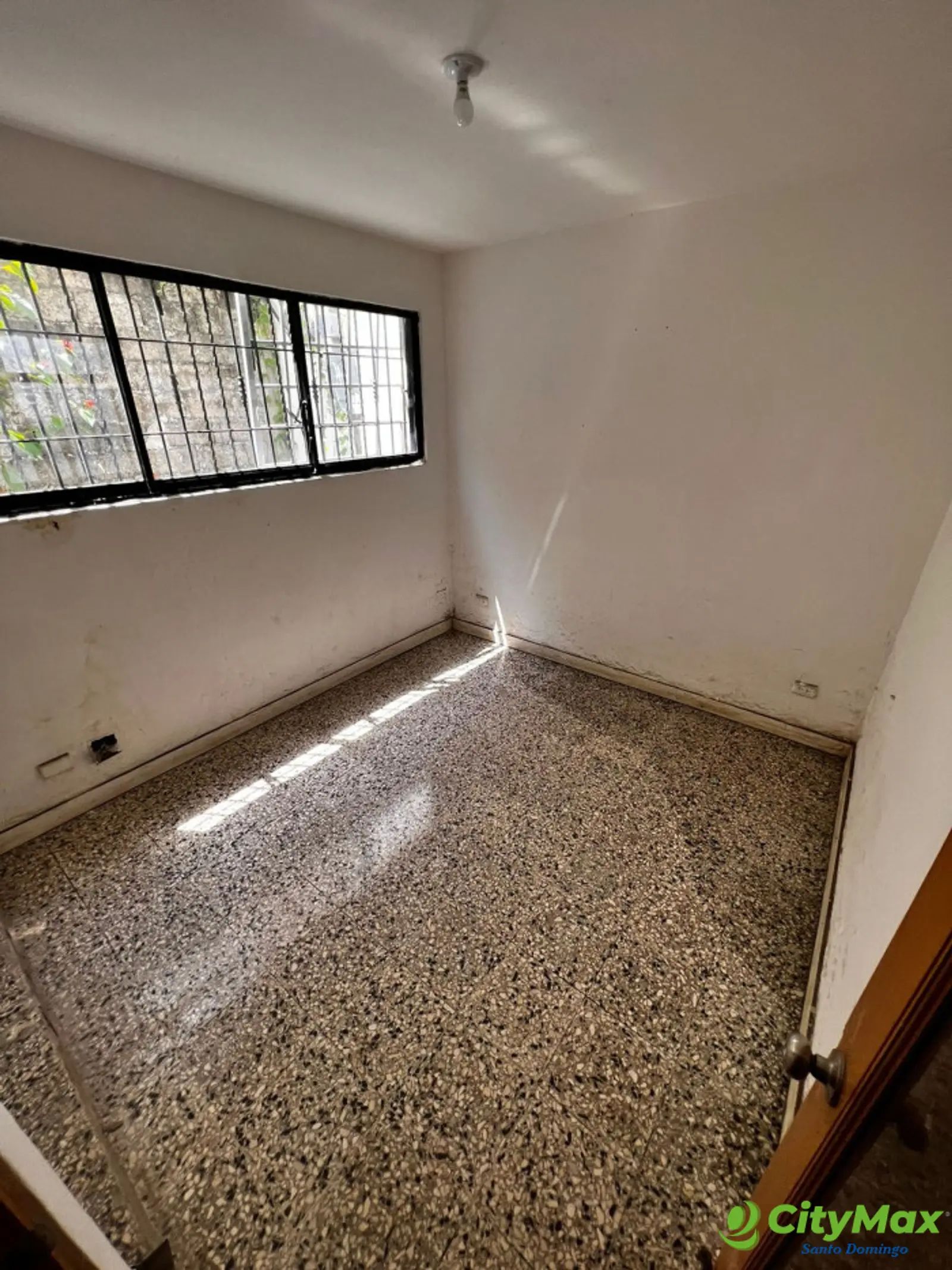Alquilo Local Comercial próximo a la Churchill - foto 12