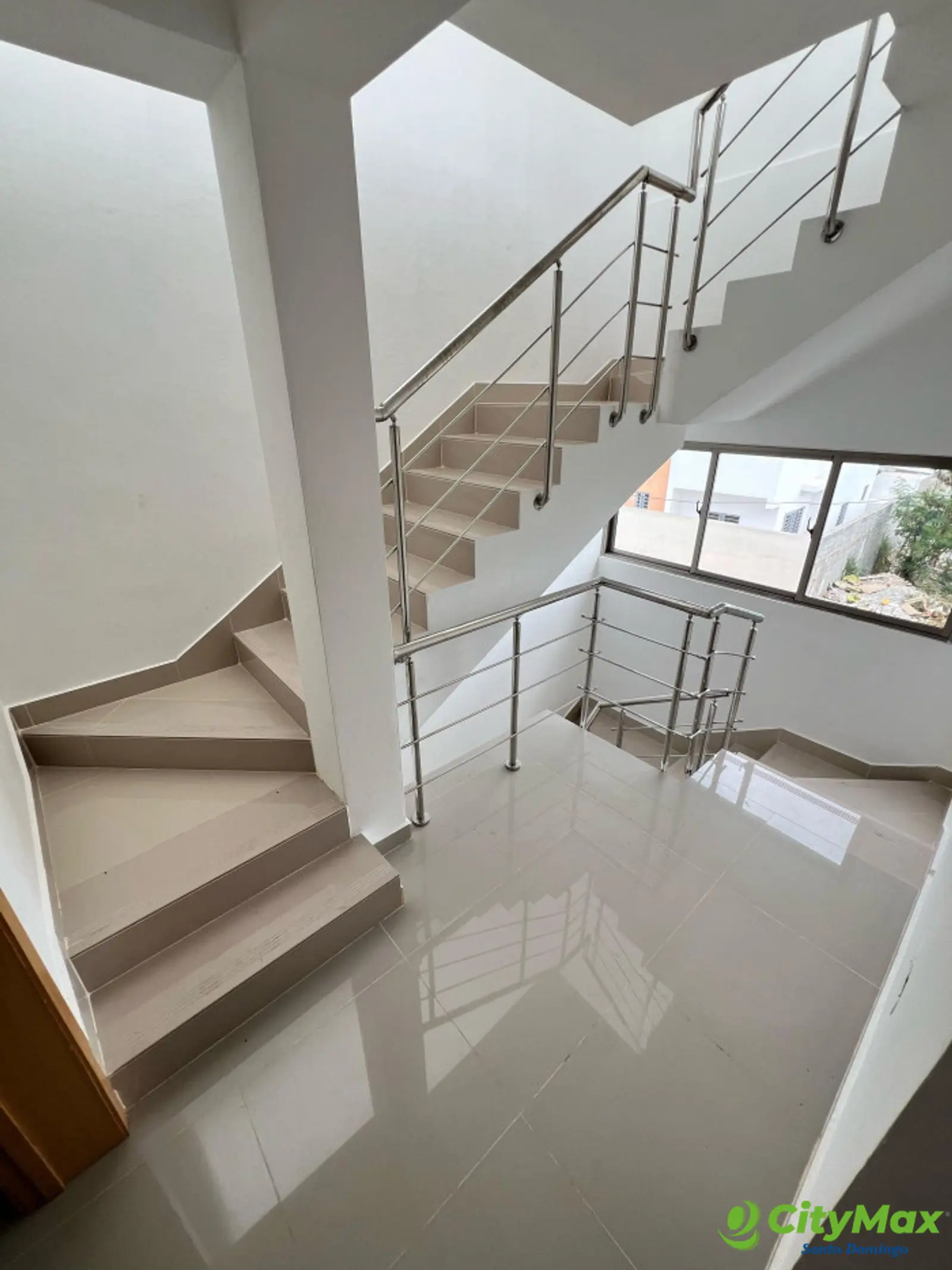 Vendo casa en prado oriental con espectacular diseño - foto 14