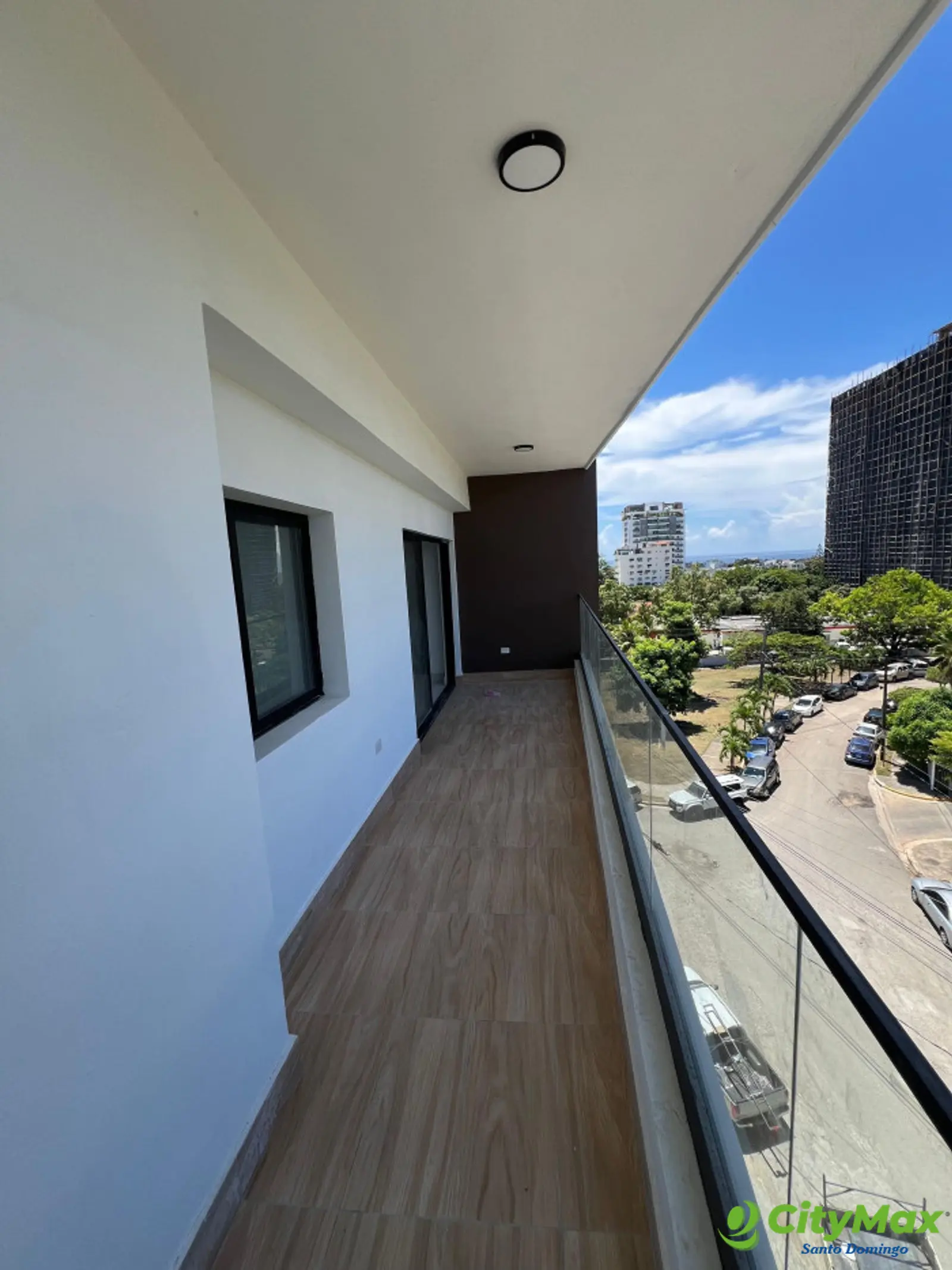 Apartamento venta en La Julia con Balcon Tipo Terraza - foto 4