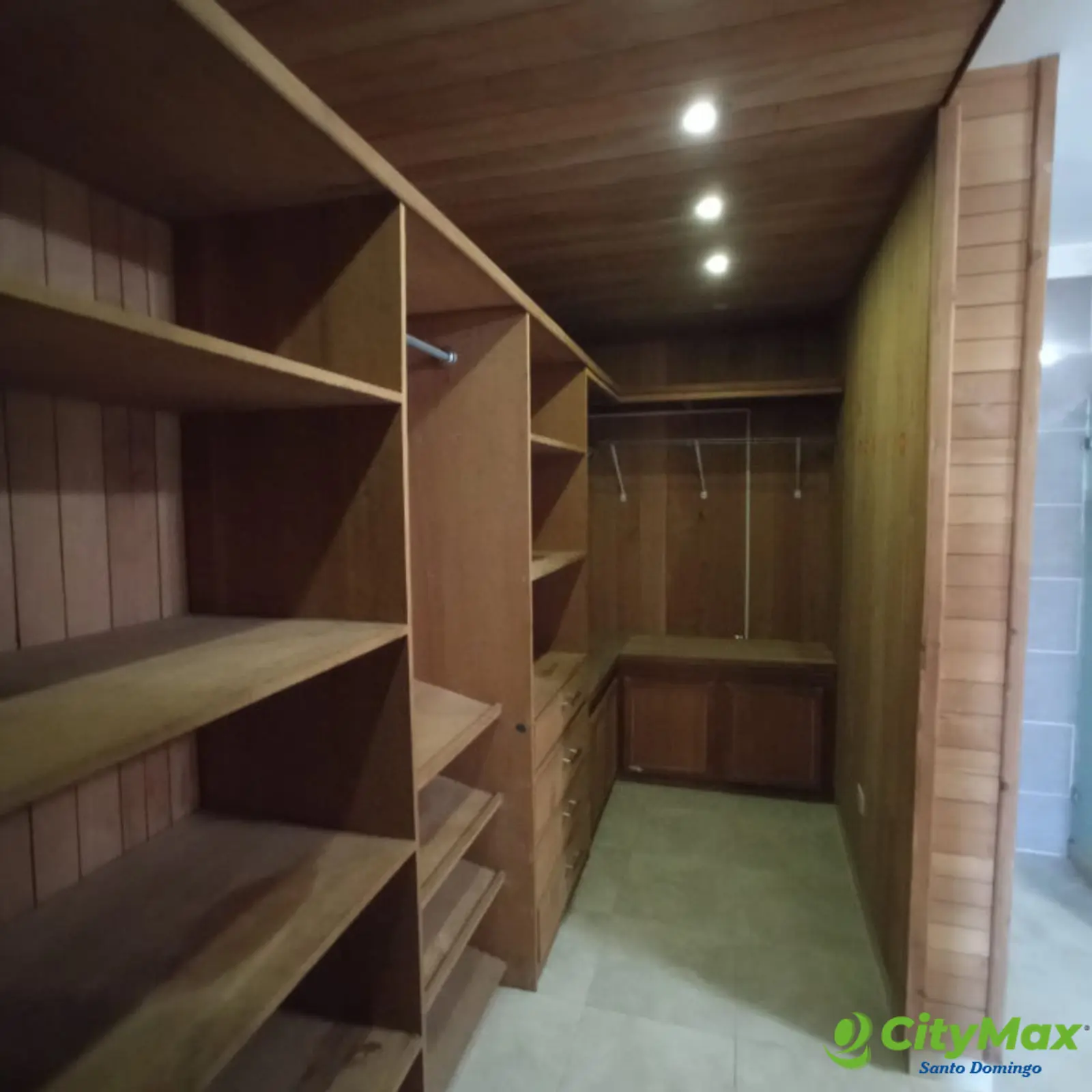 Casa en venta de 3 niveles en la Zona Oriental, S.D.E. - foto 26