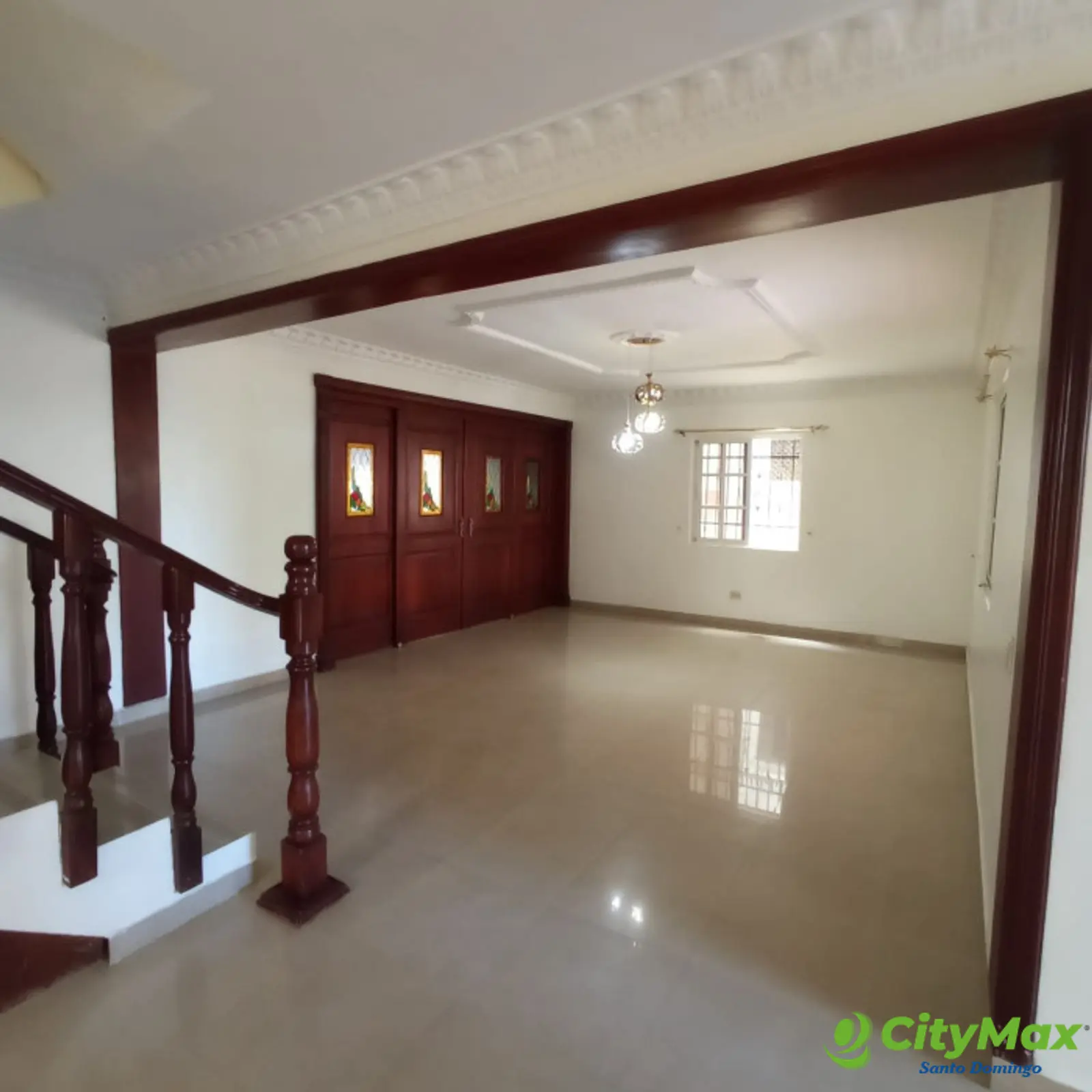 Casa en venta de 3 niveles en la Zona Oriental, S.D.E. - foto 9