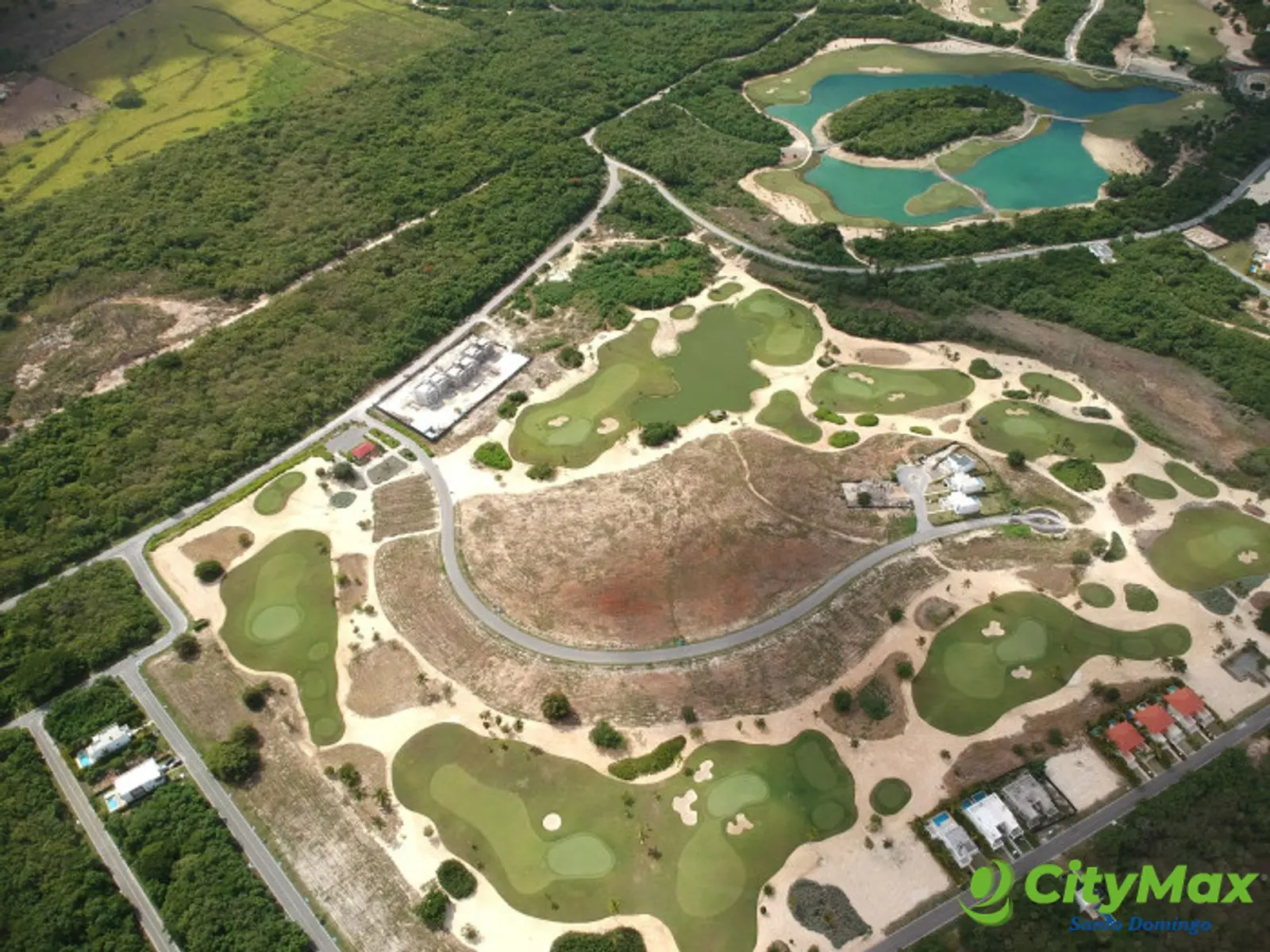  Con vista al campo de Golf Solar en venta en La Romana - foto 3