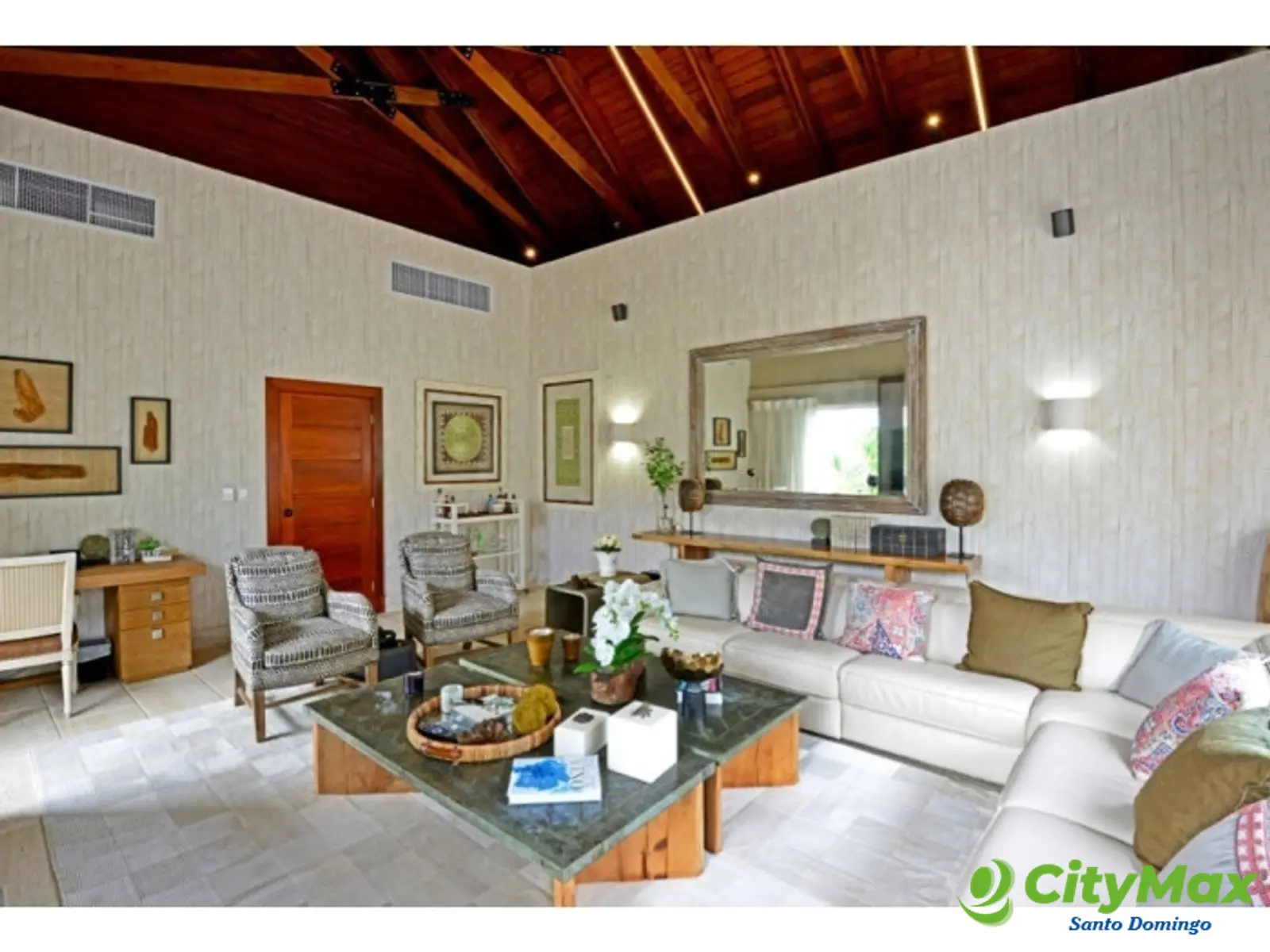 Se vende Villa con Playa privada en Juanillo Cap Cana.  - foto 6