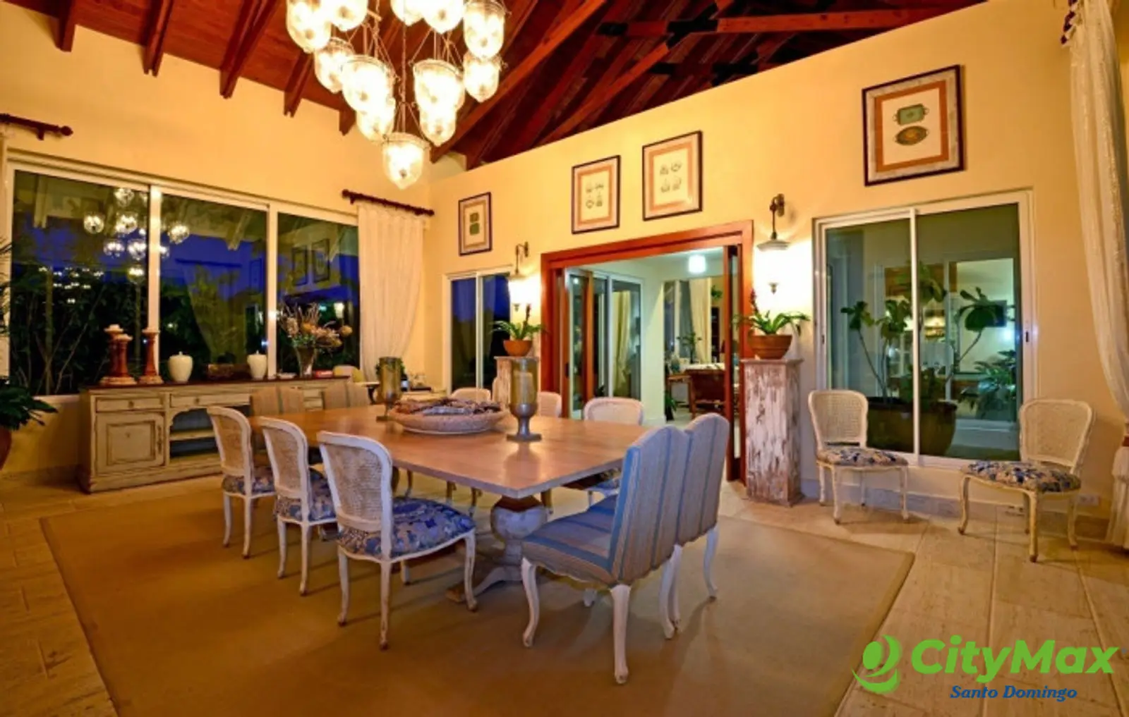 Se vende Villa con Playa privada en Juanillo Cap Cana.  - foto 16