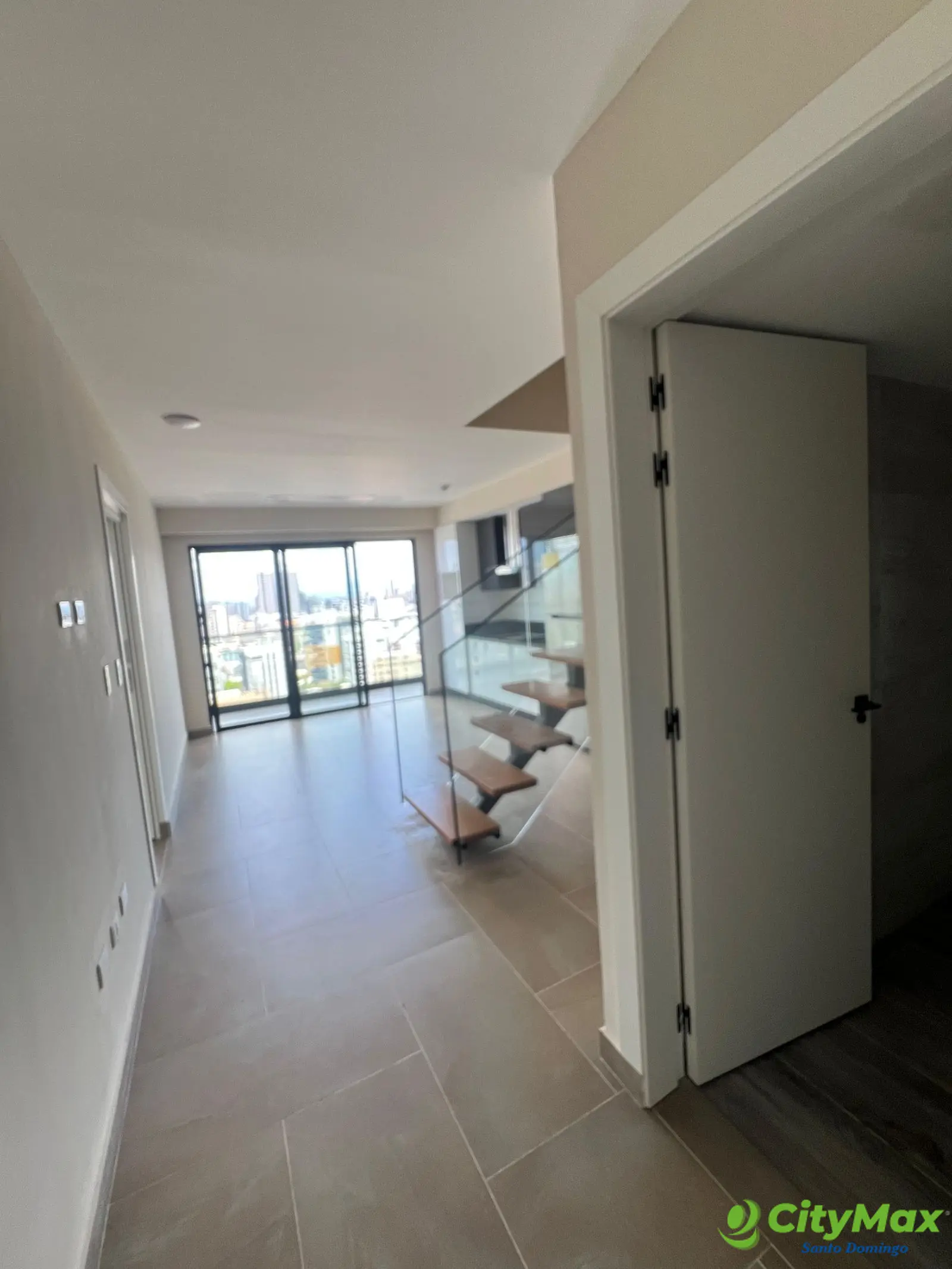 Apartamento Tipo Loft amueblado en venta en el Naco - foto 2