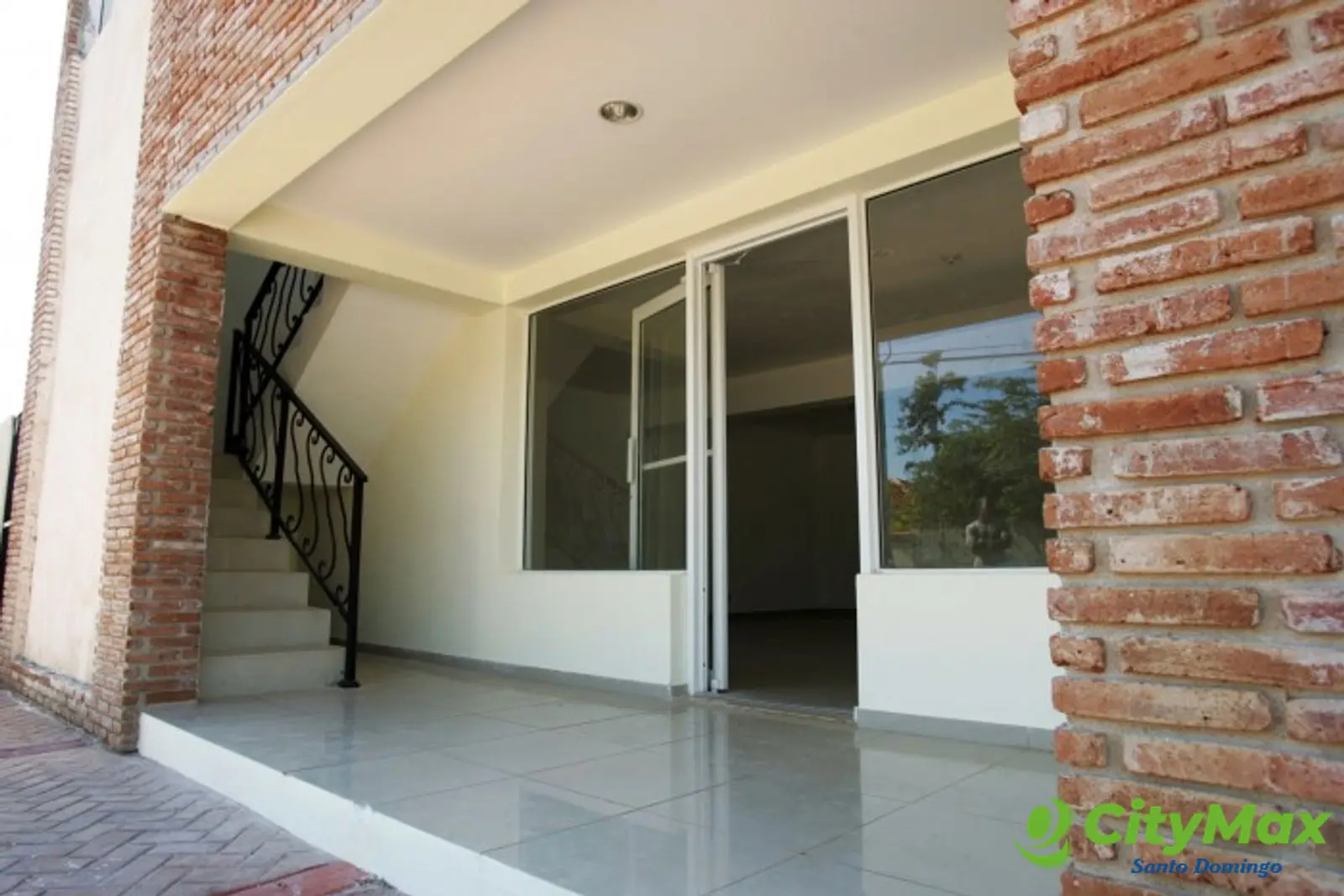 Vendo Plaza Comercial Para inversión en Bávaro - foto 9