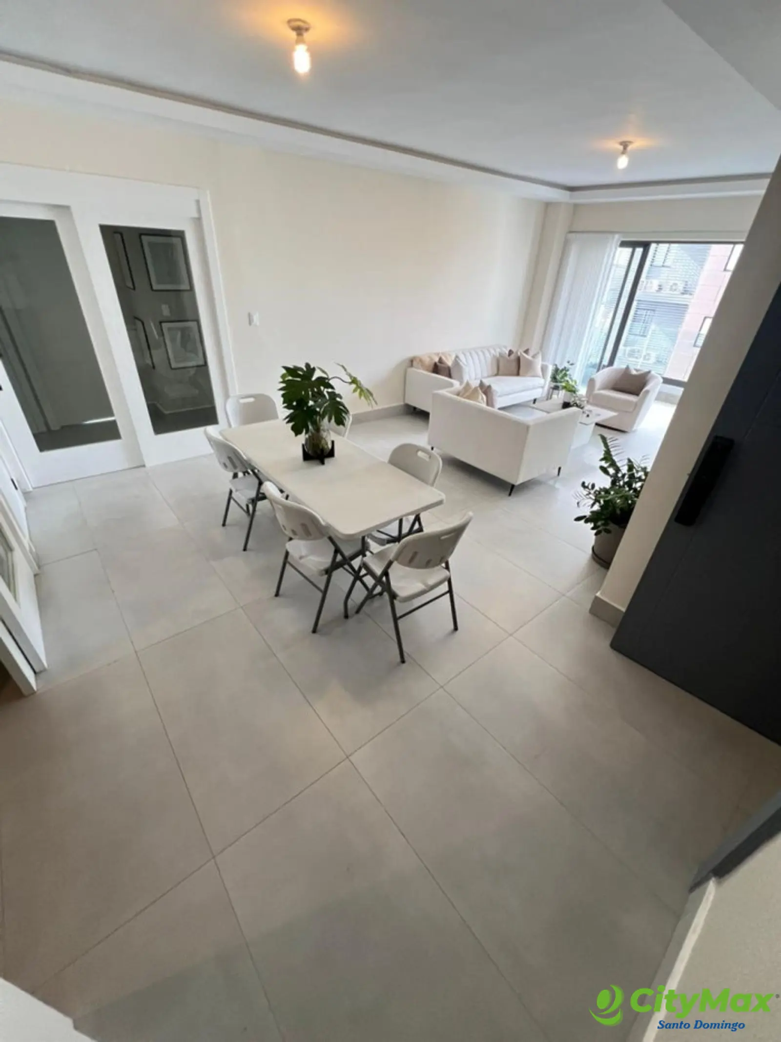 Apartamento en Venta en Evaristo Morales, Santo Domingo - foto 4