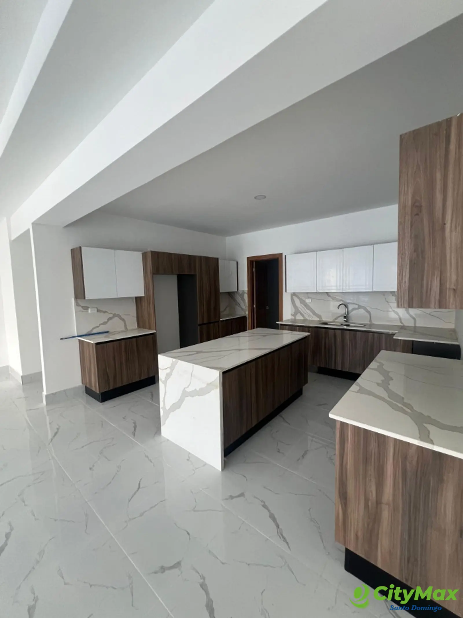Apartamento en Venta en Bella Vista de 3 habitaciones - foto 3