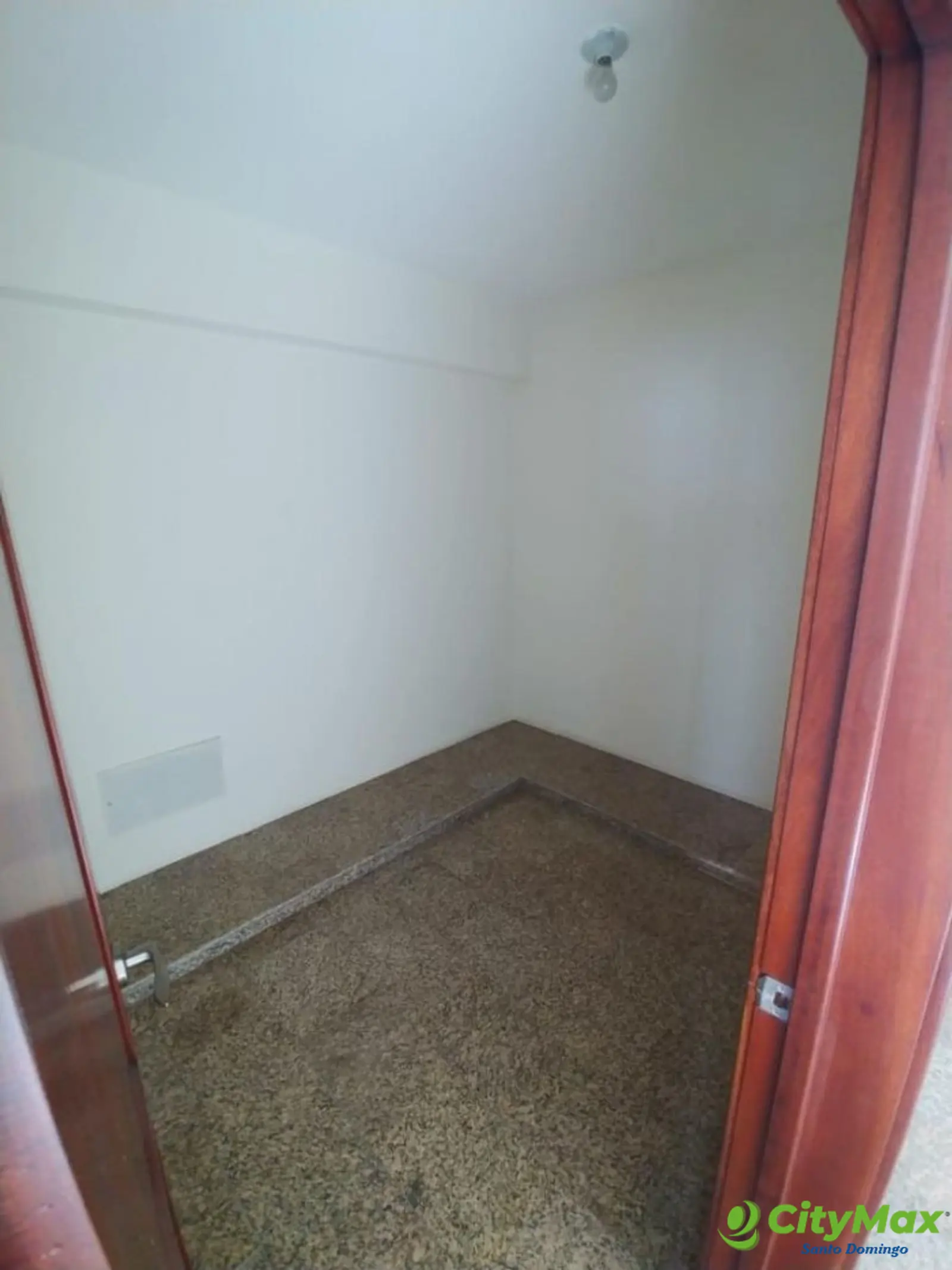 PENTHOUSE EN VENTA EN BELLA VISTA LISTO PARA VIVIR - foto 17