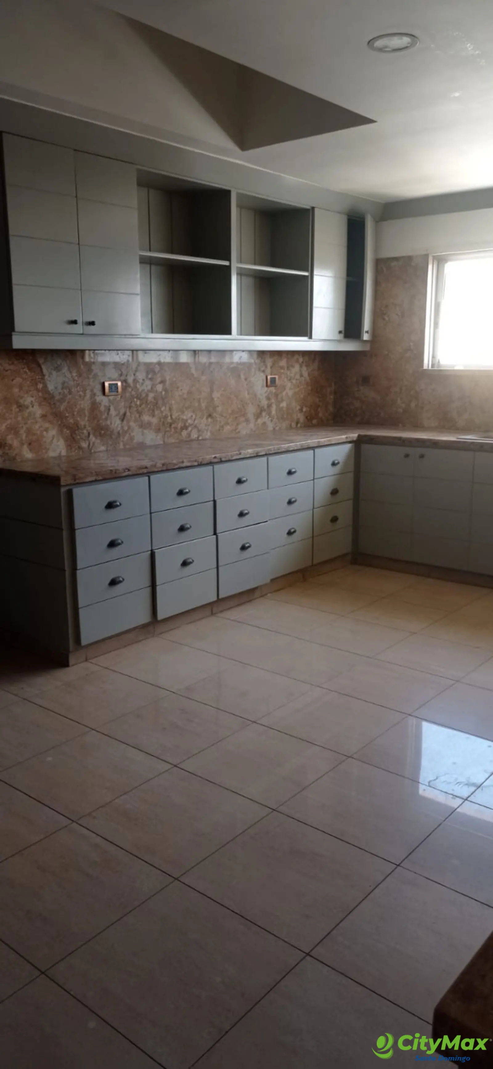 Penthouse en venta de 3 habitaciones en Bella Vista - foto 18