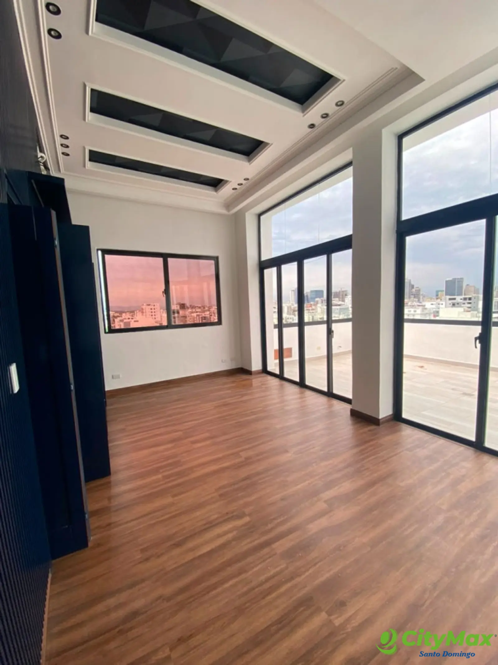Penthouse en Venta en Evaristo Morales - foto 4