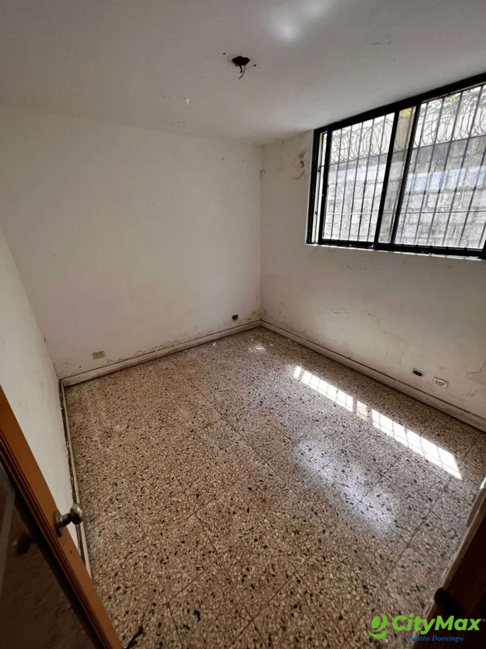 Alquilo Local Comercial próximo a la Churchill - foto 11