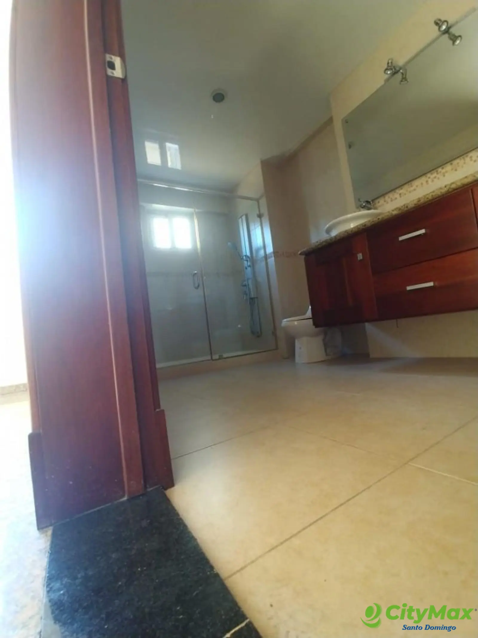 PENTHOUSE EN VENTA EN BELLA VISTA LISTO PARA VIVIR - foto 16