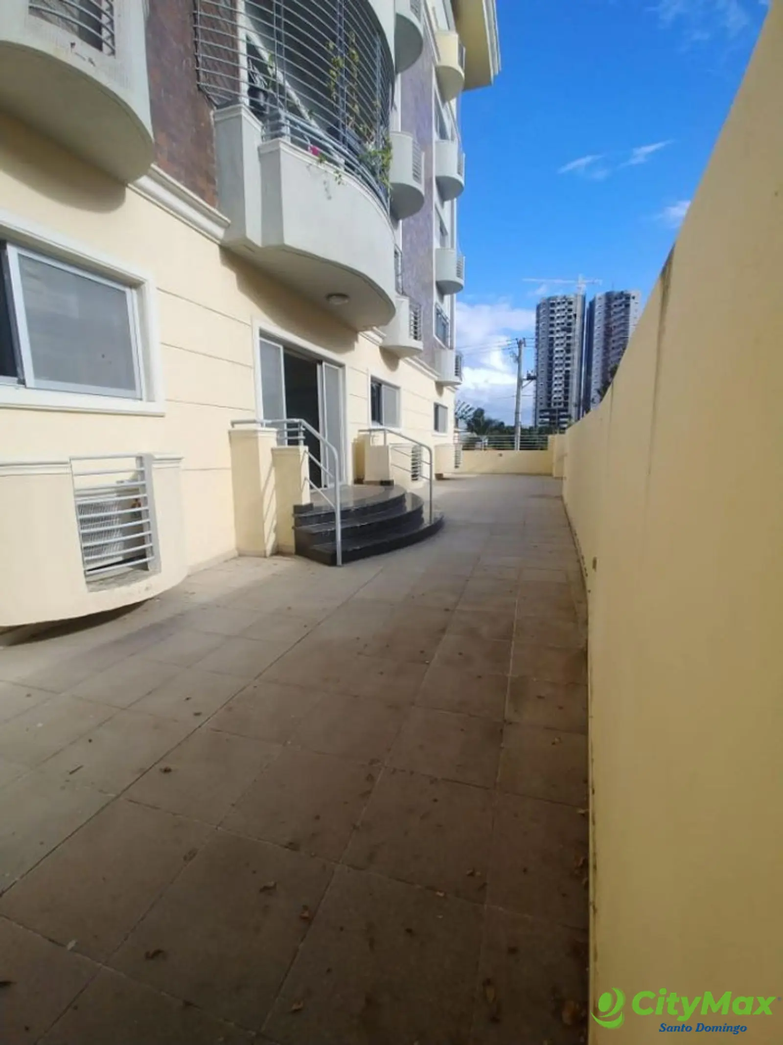 PENTHOUSE EN VENTA EN BELLA VISTA LISTO PARA VIVIR - foto 8