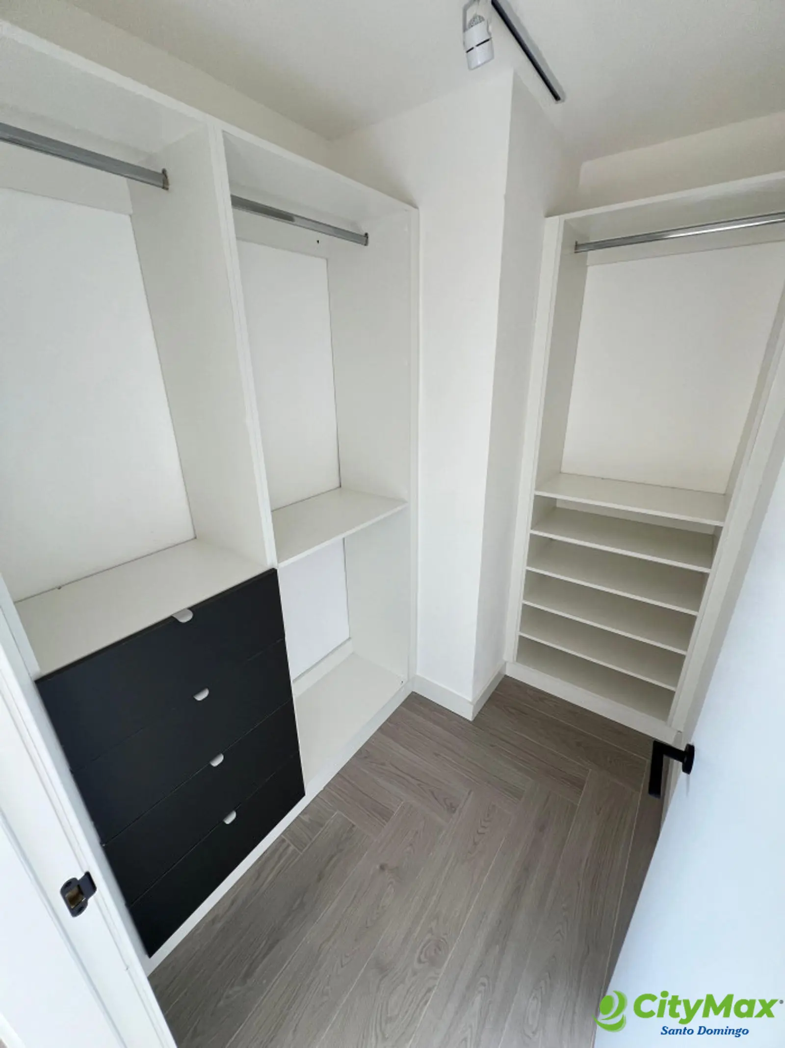 Apartamento en Alquiler y Venta en Naco  - foto 8
