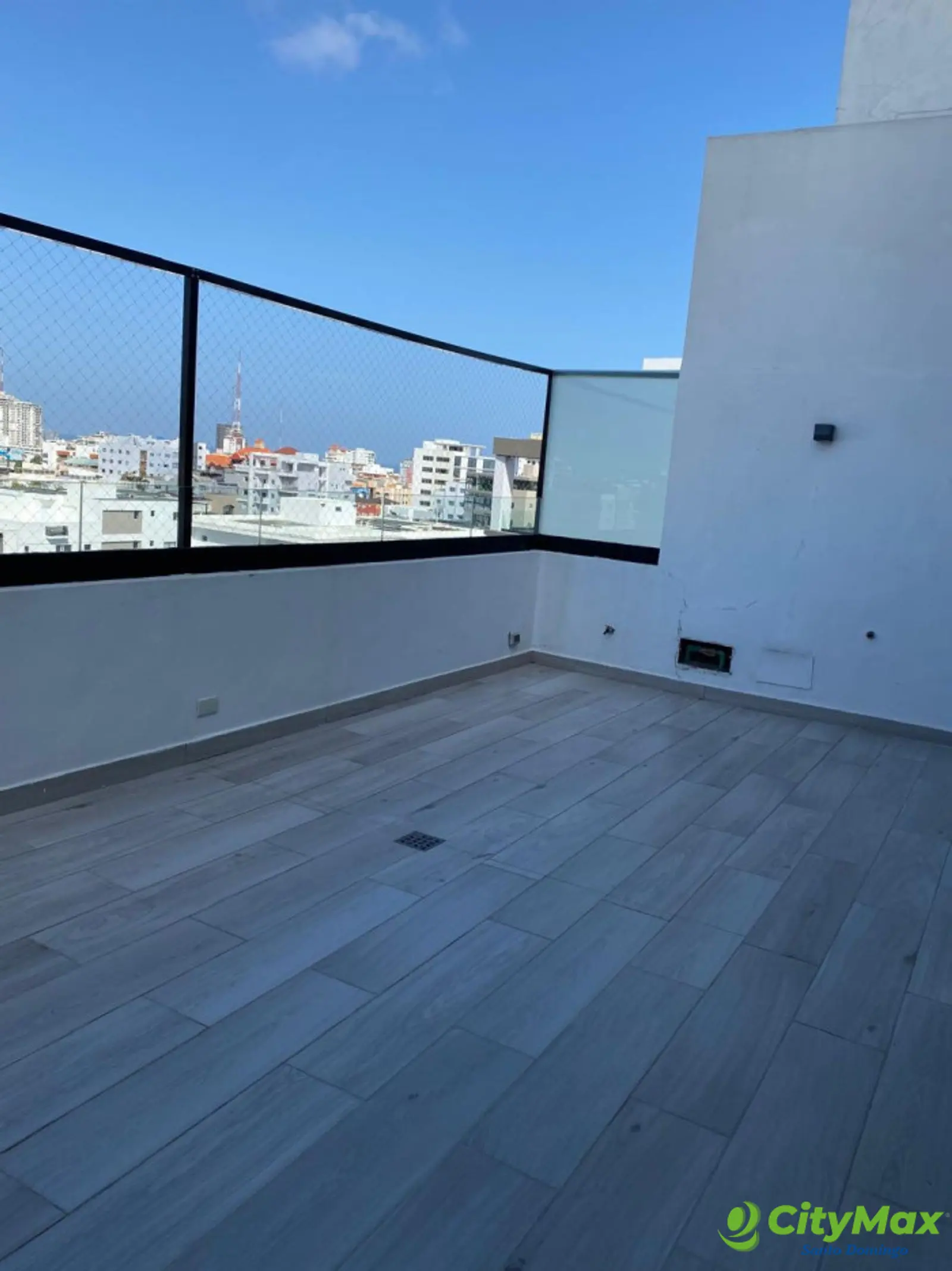 Penthouse Nuevo Amueblado en Venta en Evaristo Morales - foto 4
