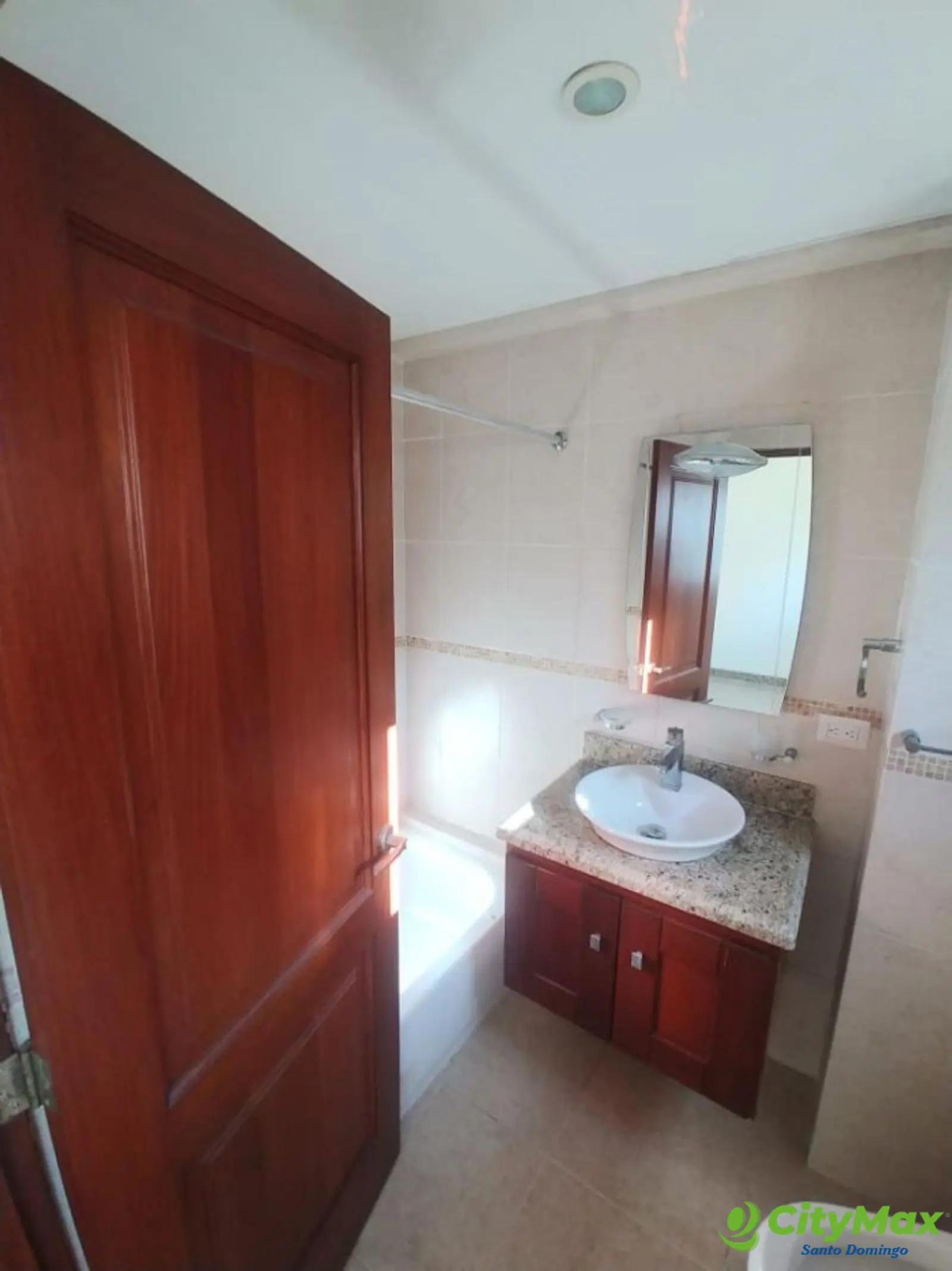 PENTHOUSE EN VENTA EN BELLA VISTA LISTO PARA VIVIR - foto 6