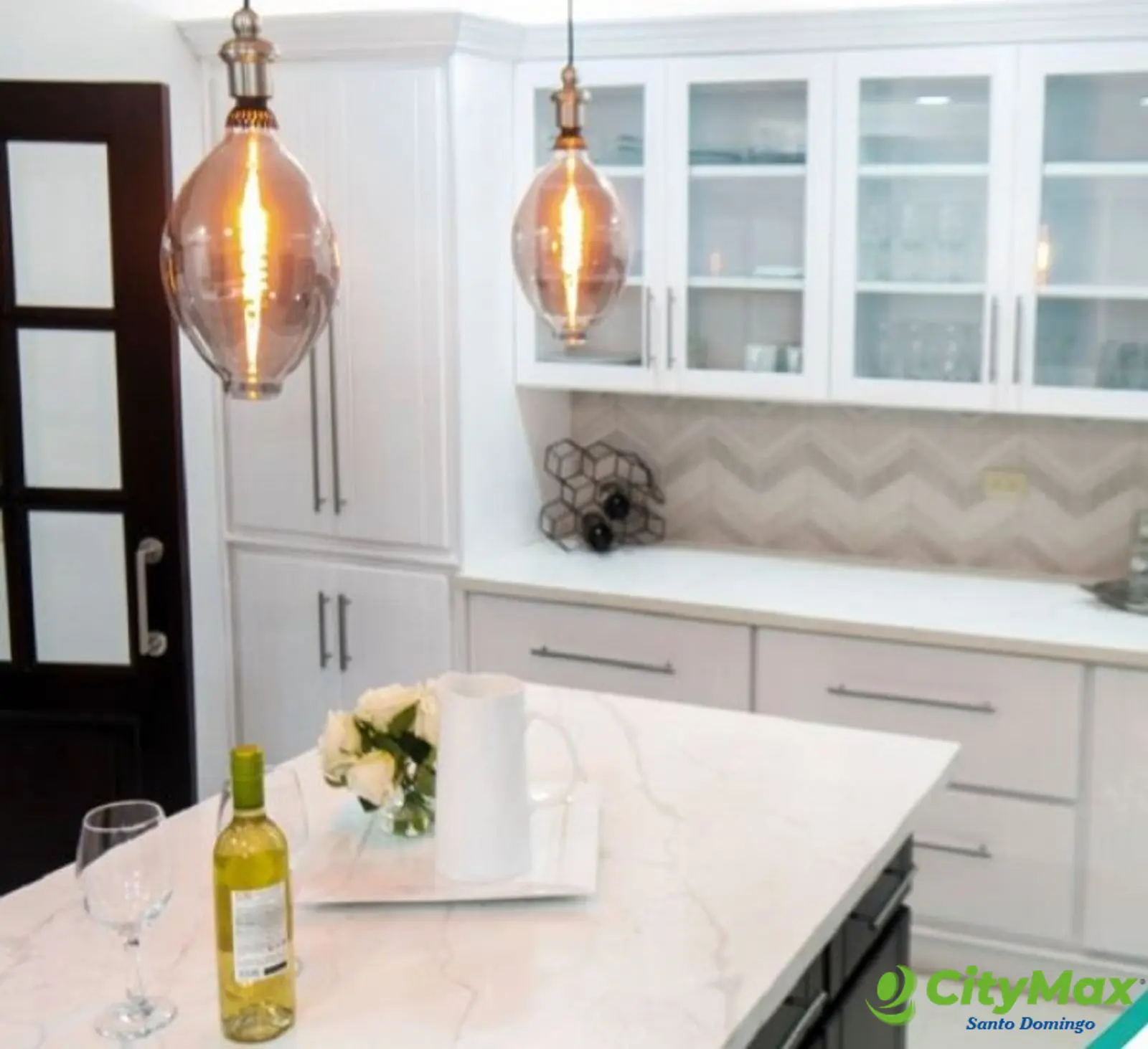 En Venta y Alquiler Villa Amueblada Metro Country Club - foto 17
