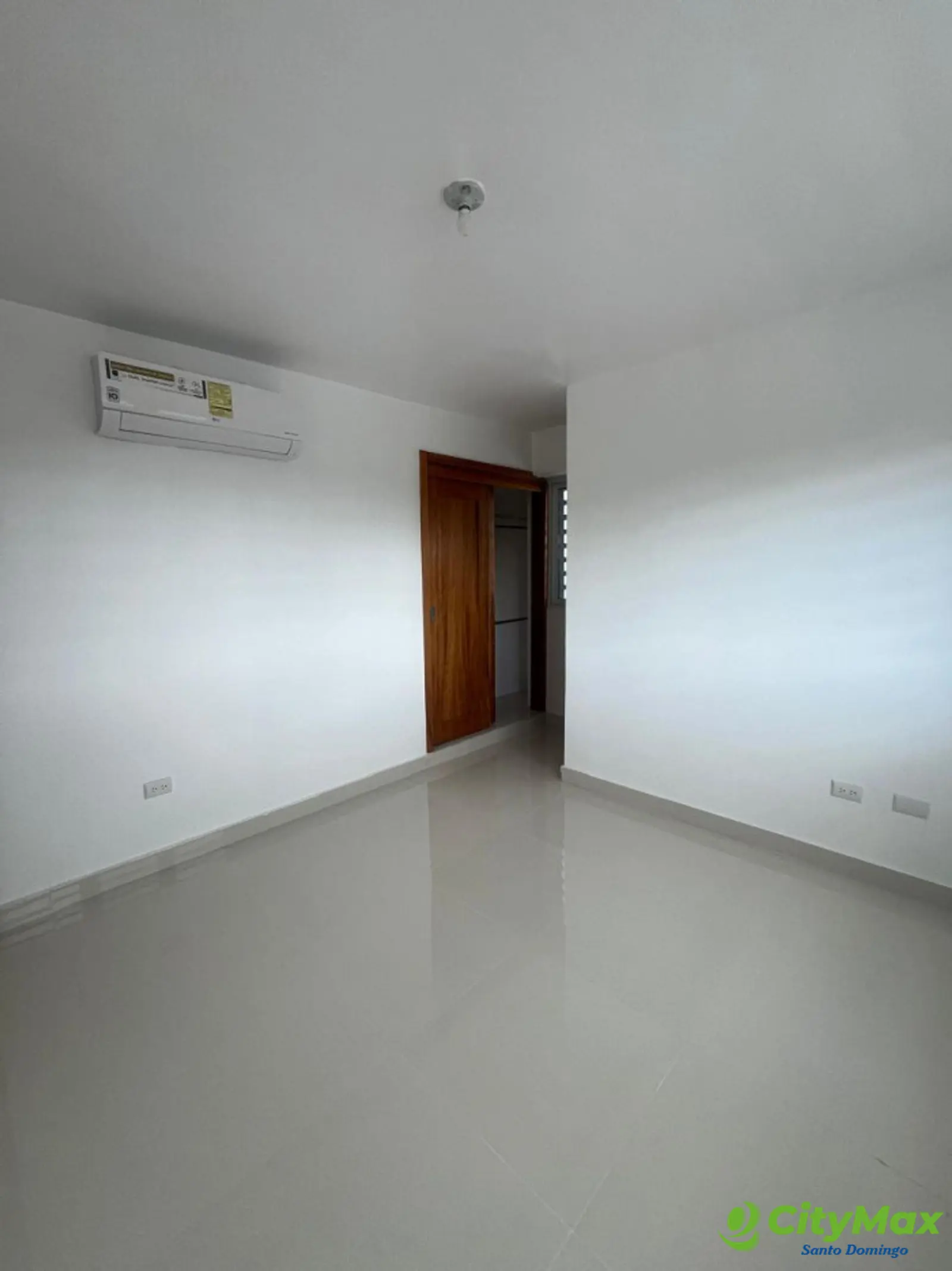 Alquilo apartamento de 3Habitaciones Zona Universitaria - foto 10