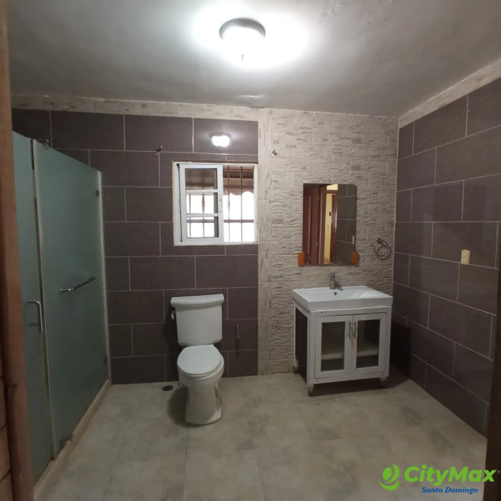 Casa en venta de 3 niveles en la Zona Oriental, S.D.E. - foto 29