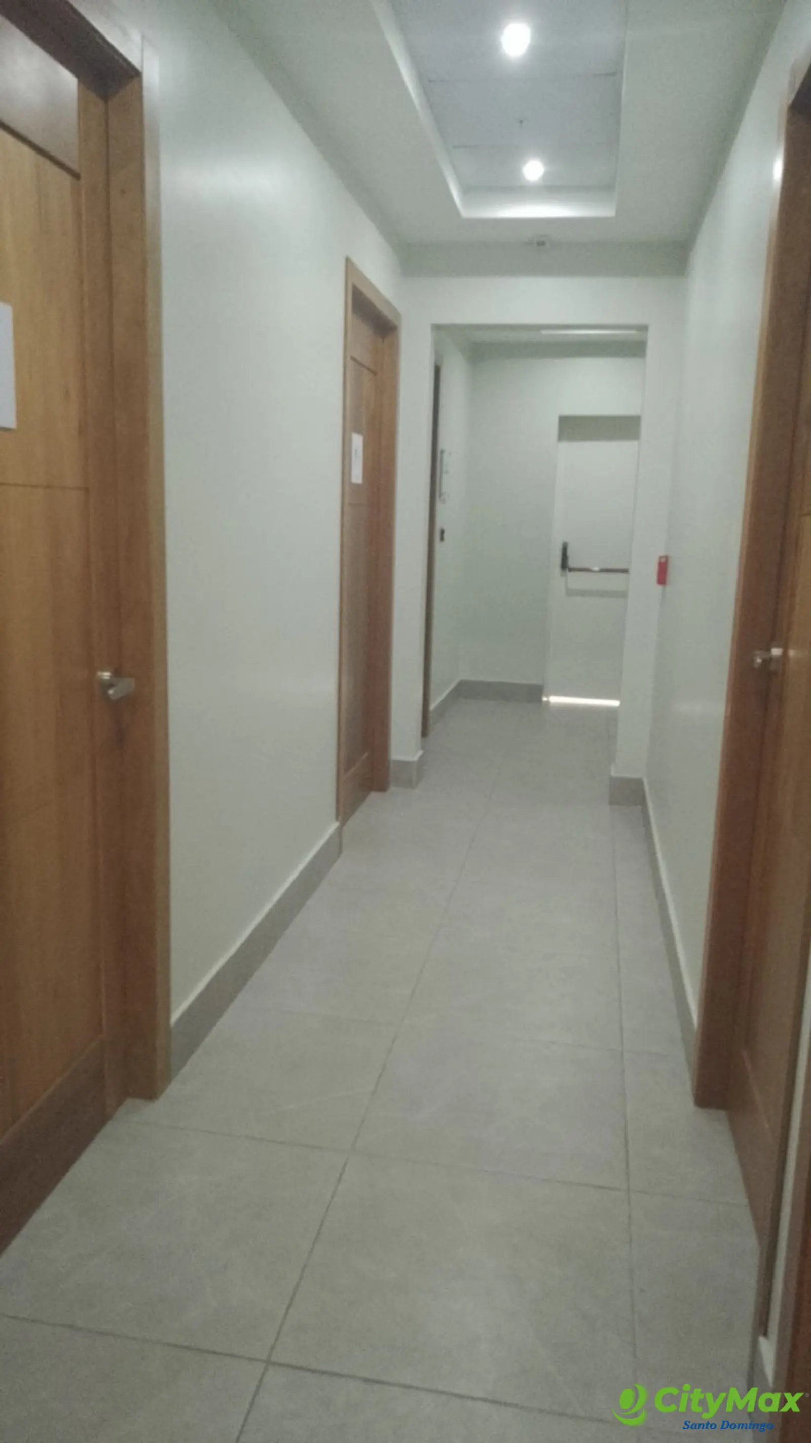 Local en Alquiler o Venta para oficina Evaristo Morales - foto 4