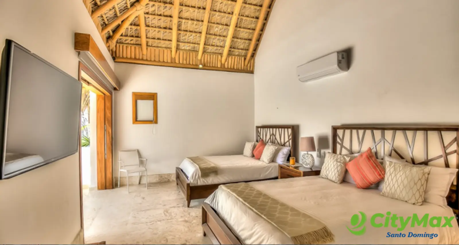 Villa en venta con vista al campo de golf en Cap Cana - foto 14