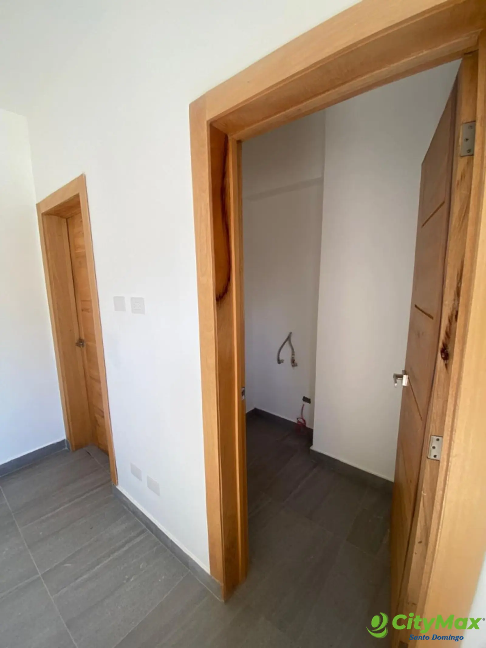 Apartamento en alquiler 1 hab mas estudio en el Naco - foto 5