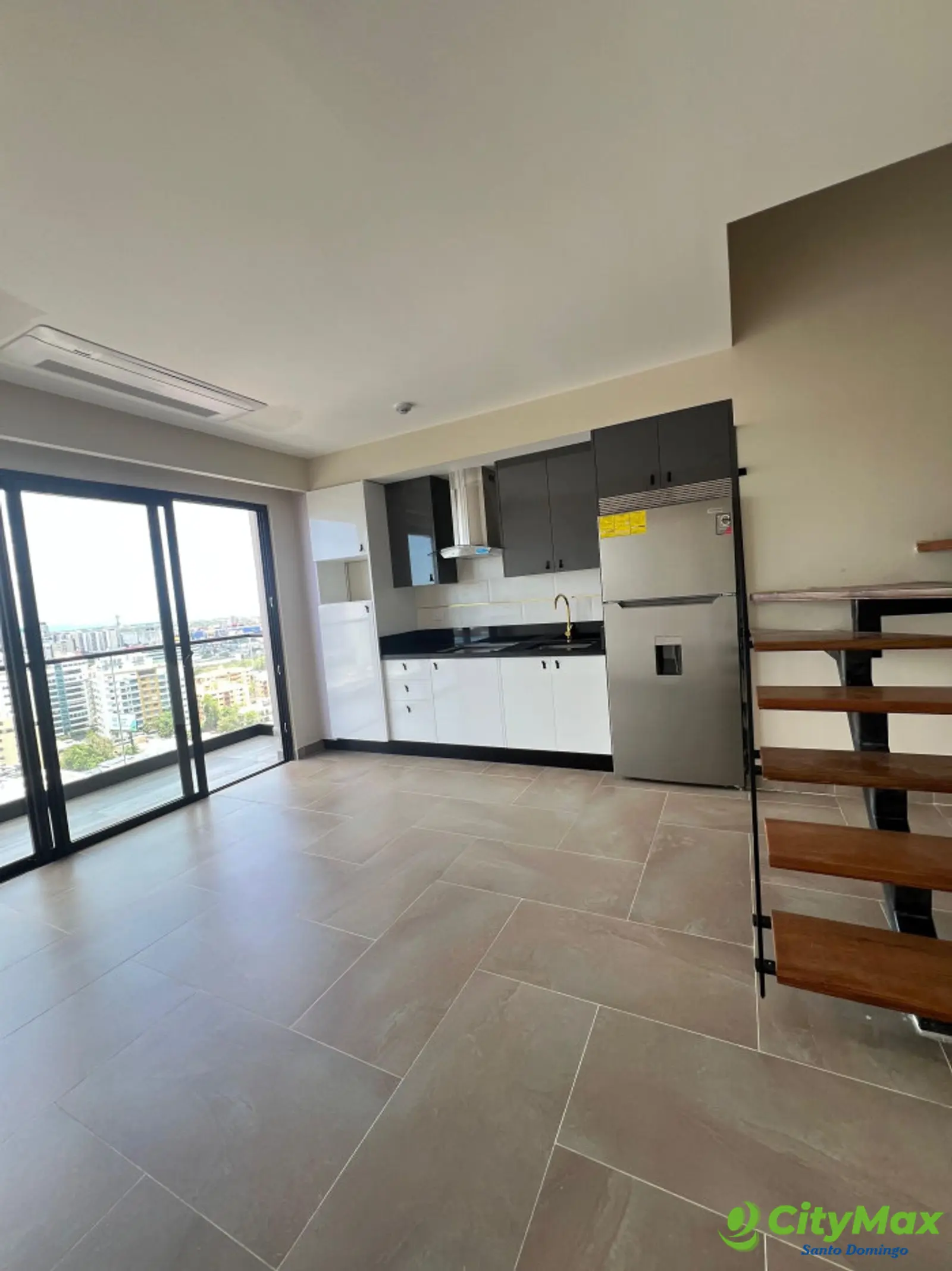 Apartamento Tipo Loft amueblado en venta en el Naco - foto 6