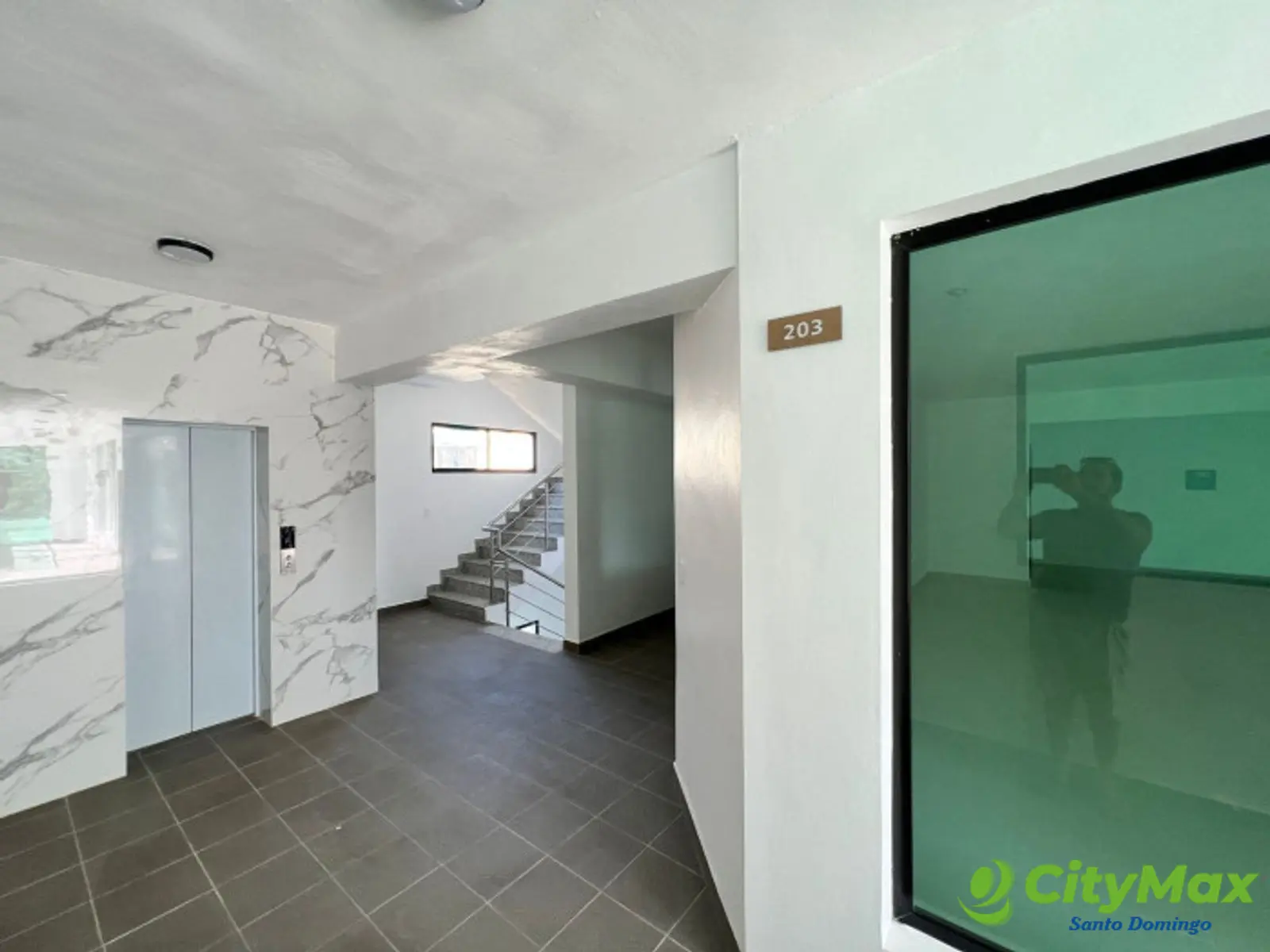 Locales Comercial en Alquiler y Venta, en Alma Rosa II. - foto 6